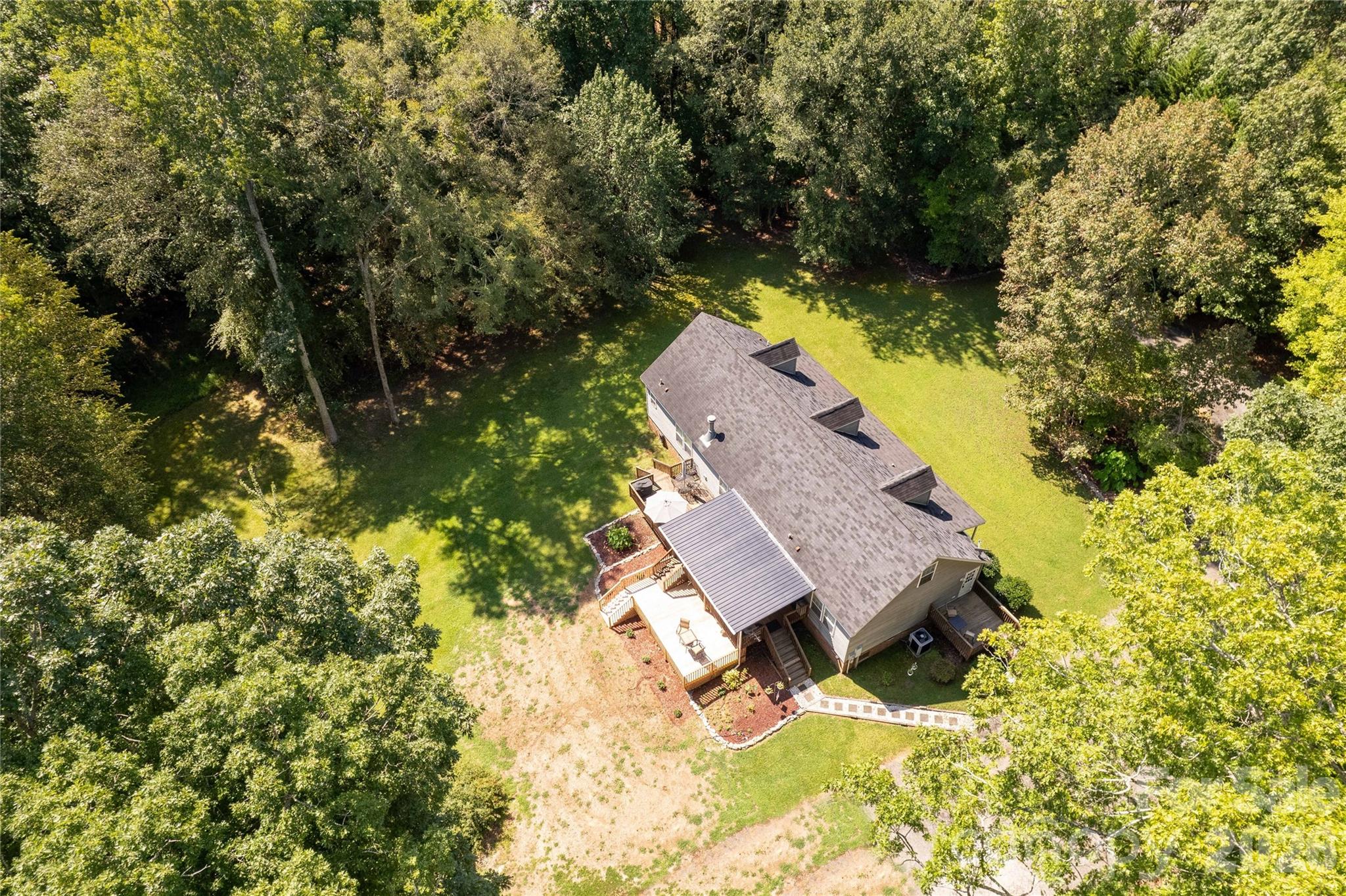 main property photo 44