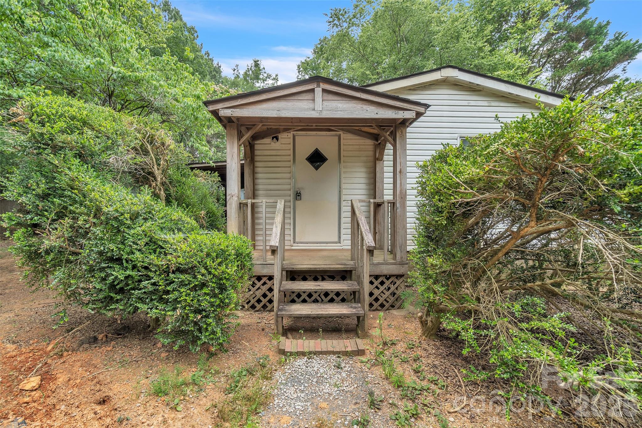 main property photo 4