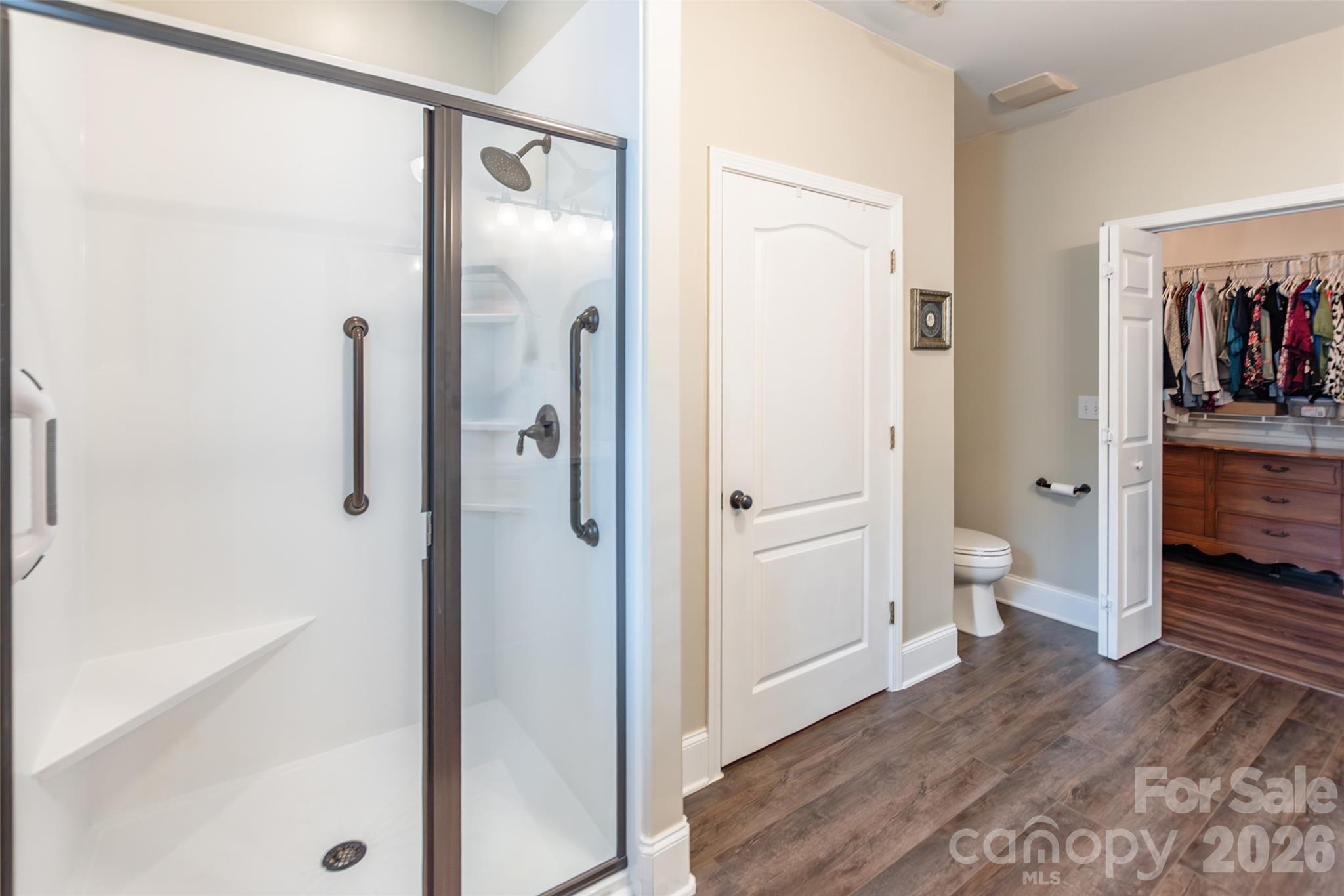 main property photo 11