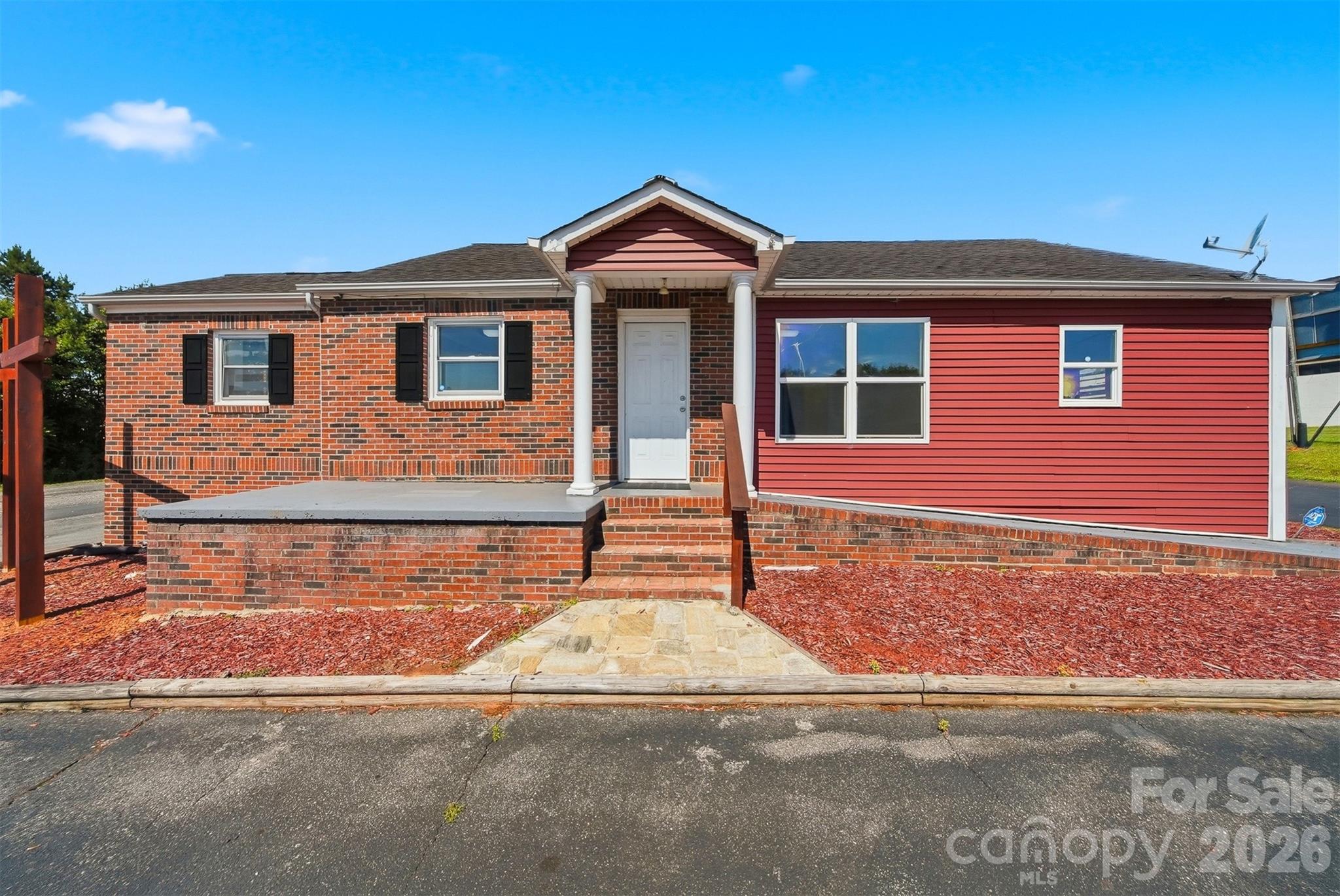 main property photo 3