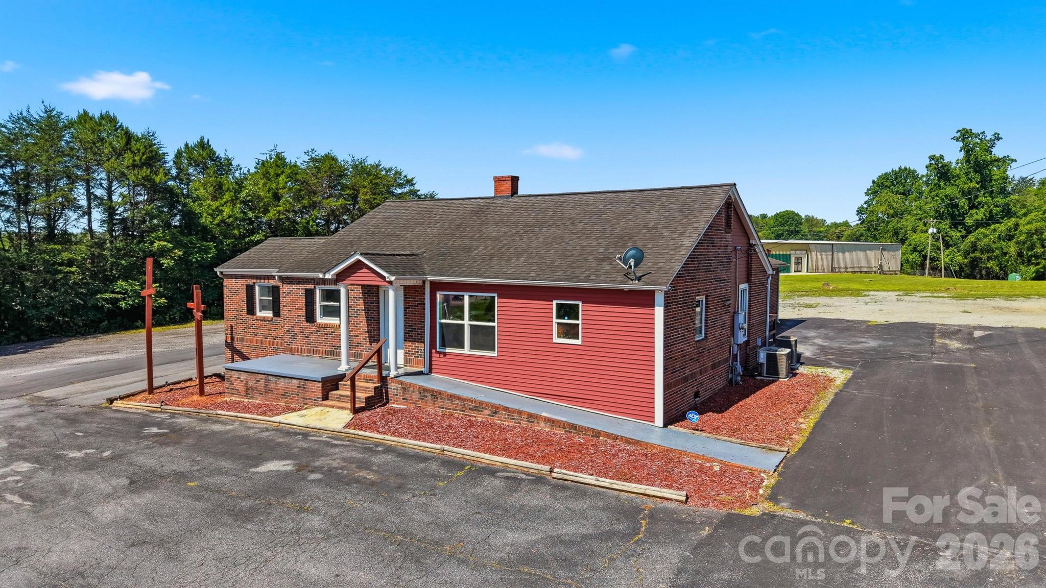 main property photo 38
