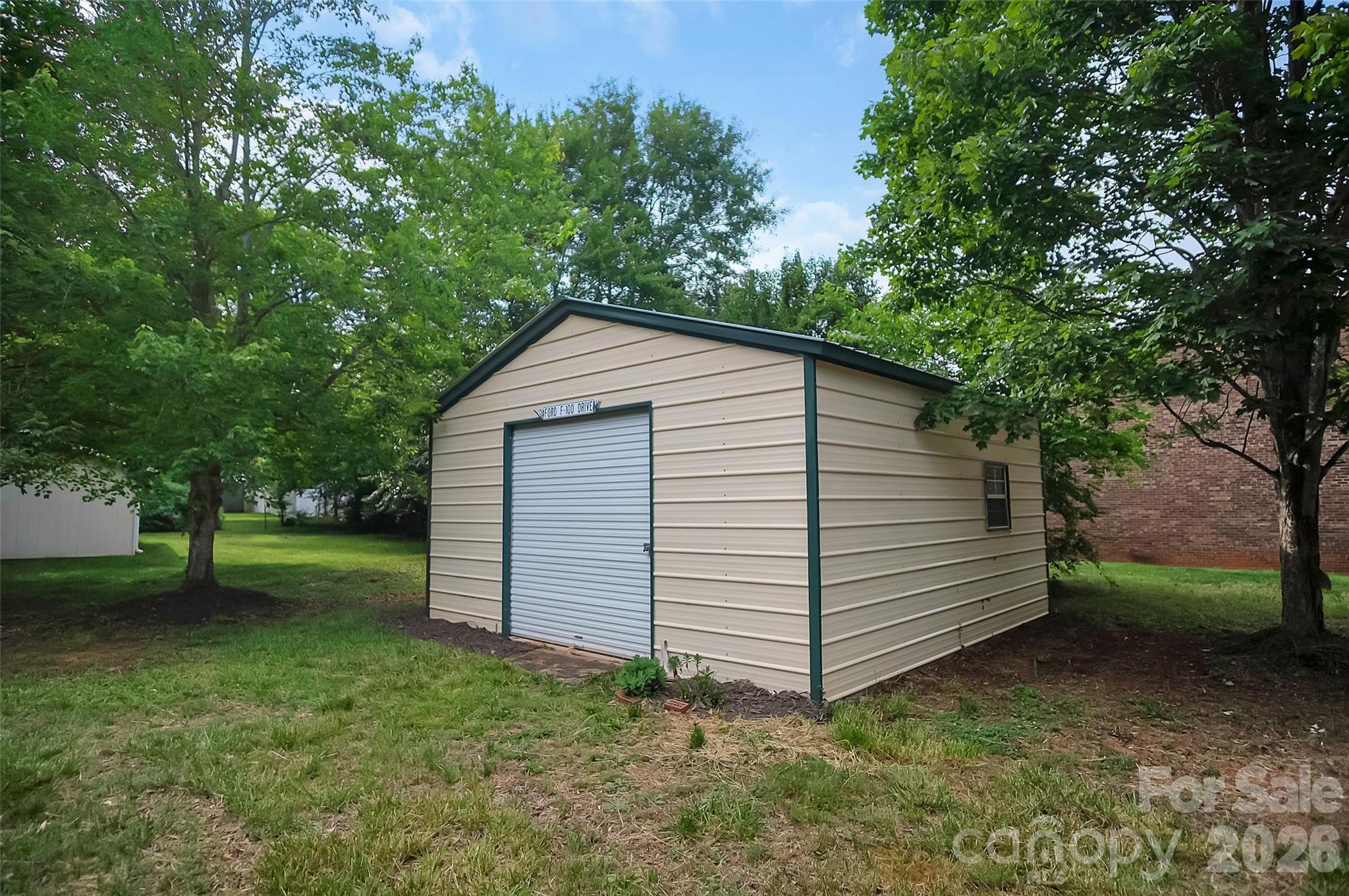 main property photo 27