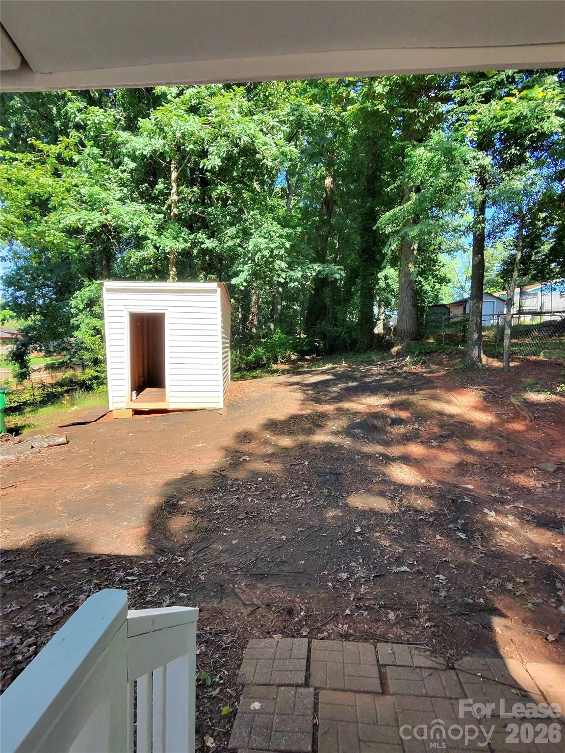 main property photo 11