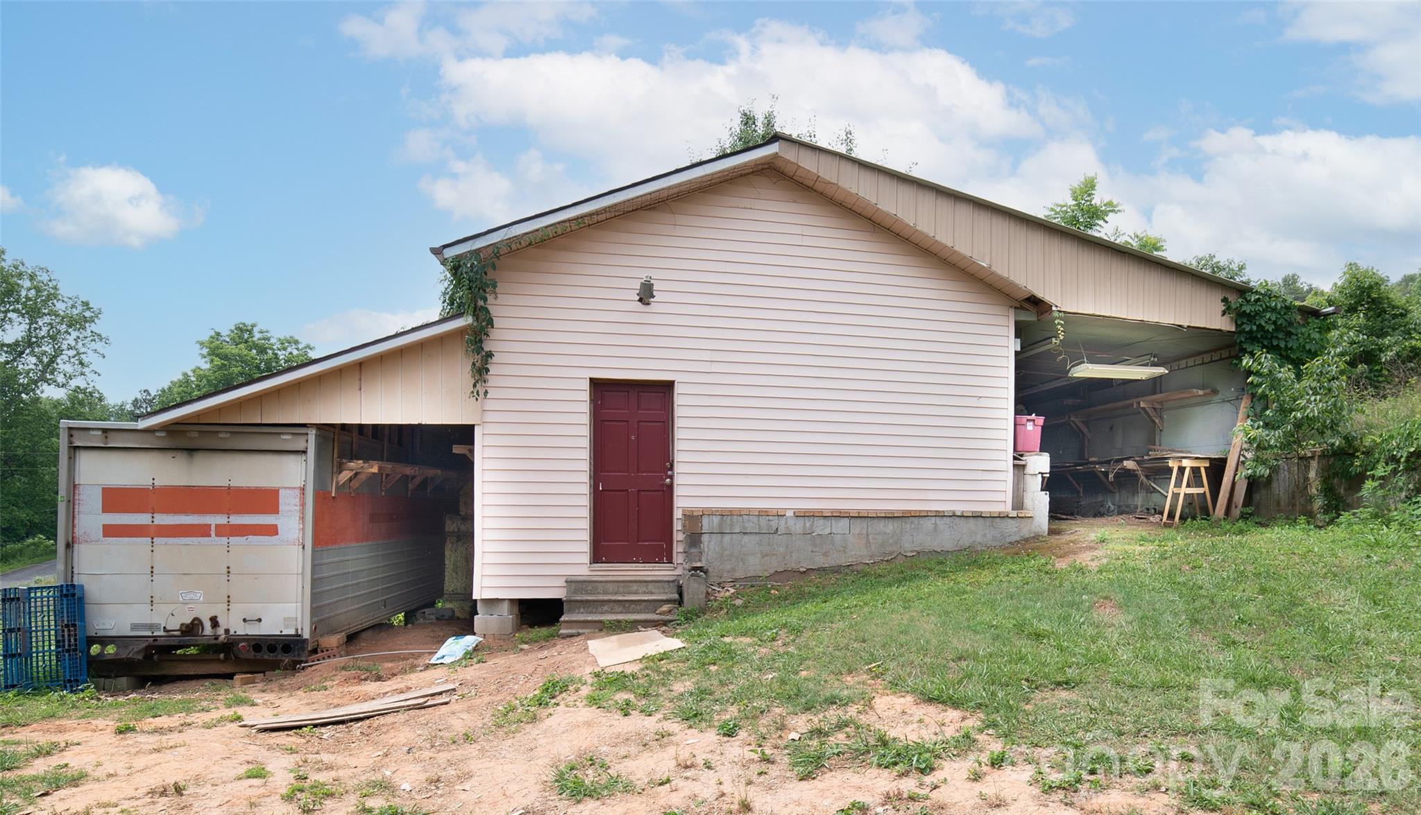 main property photo 36