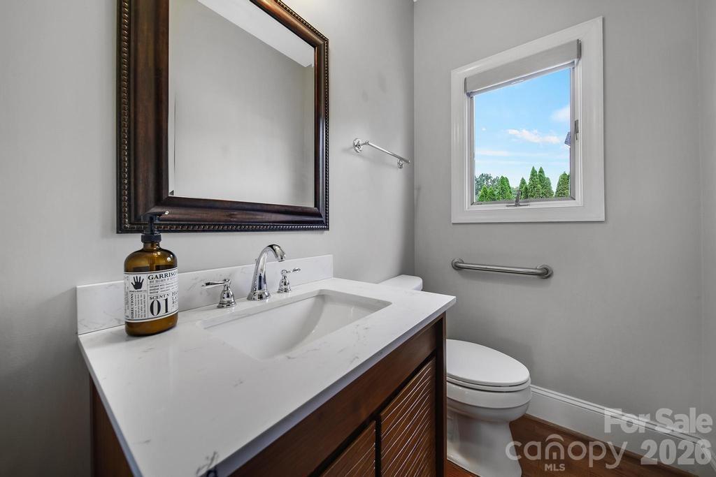 main property photo 40