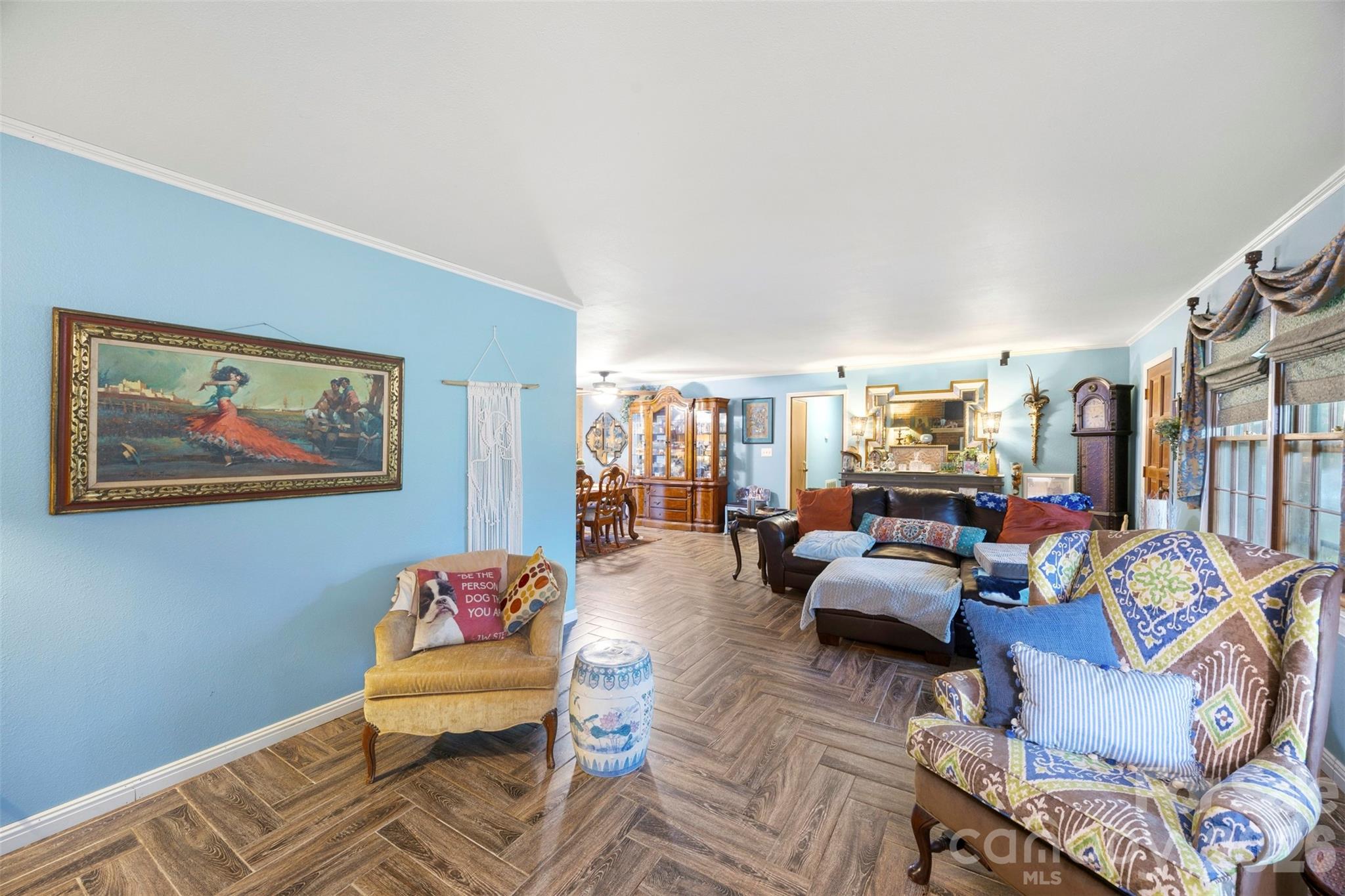 main property photo 6