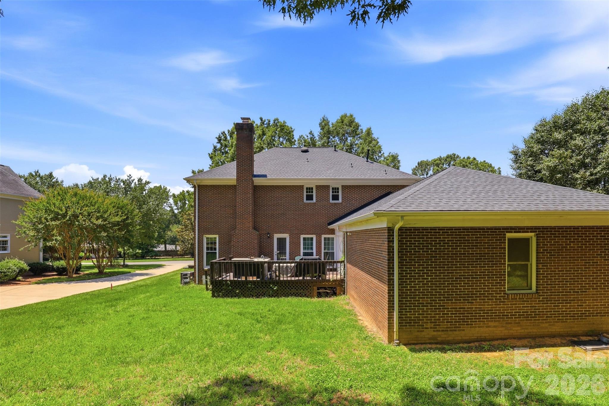 main property photo 34