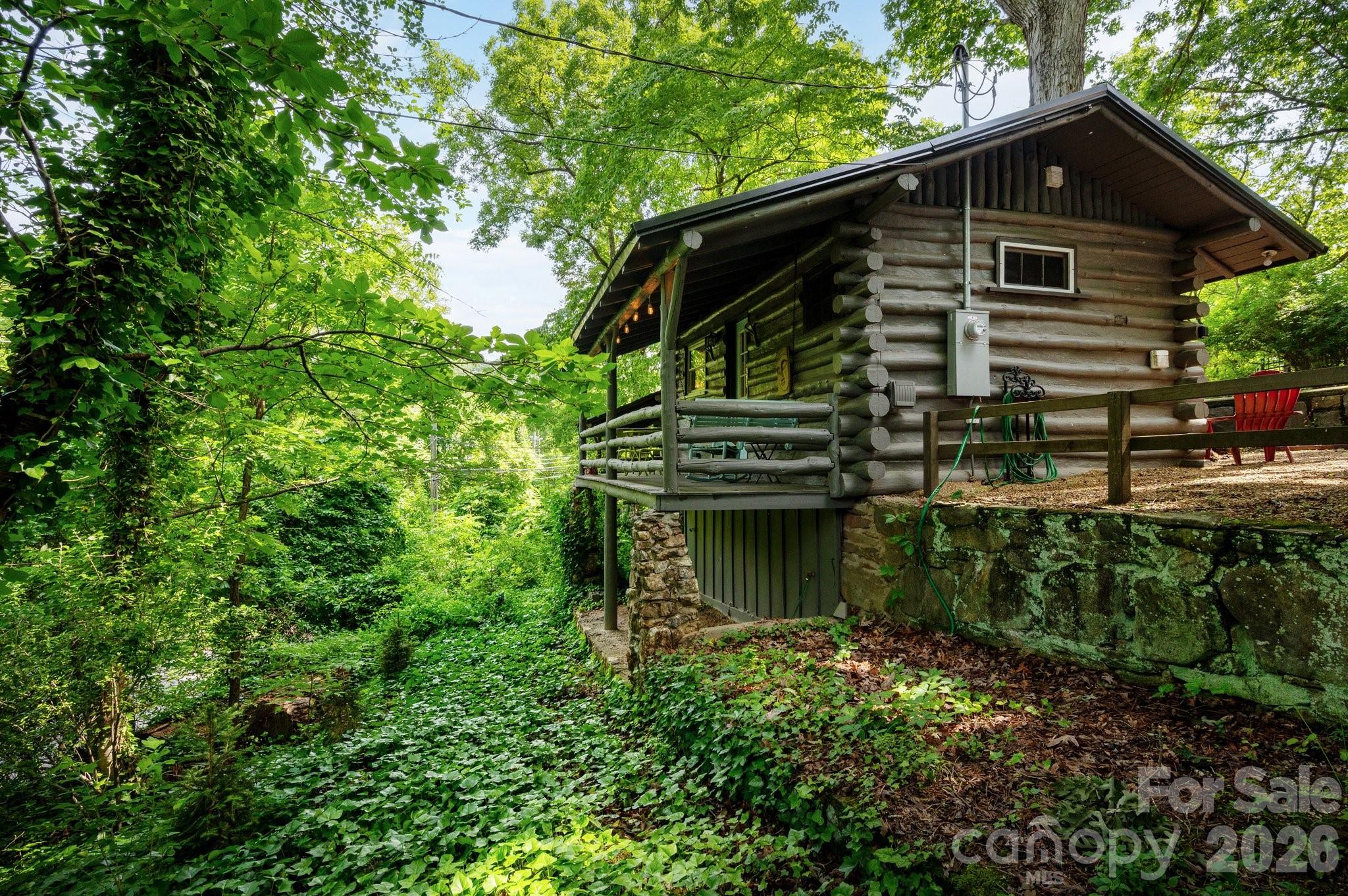 main property photo 13