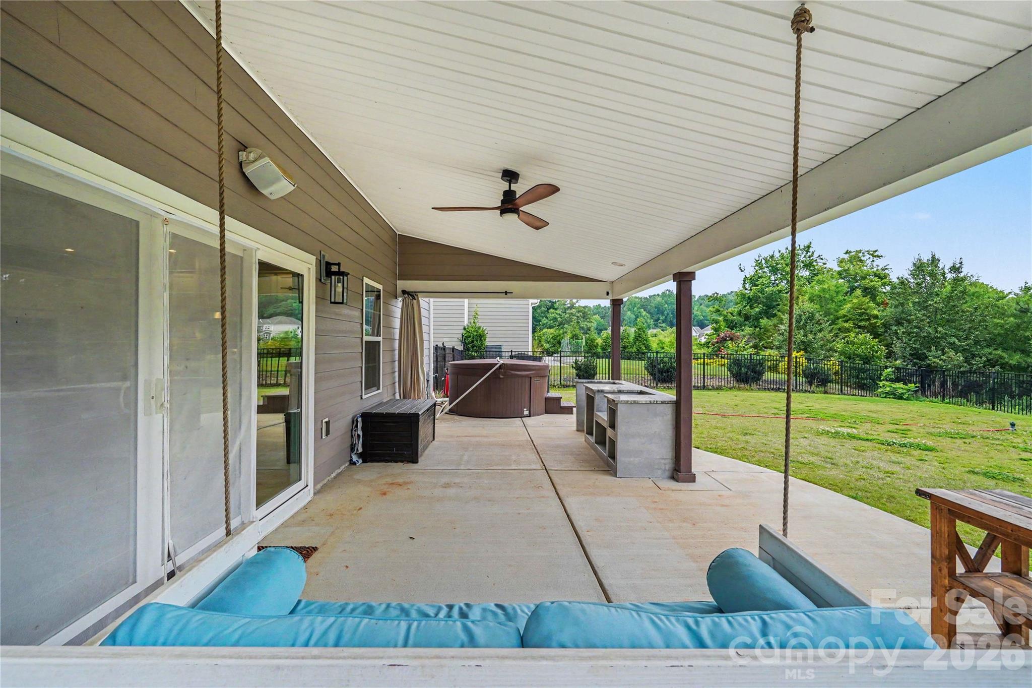 main property photo 40