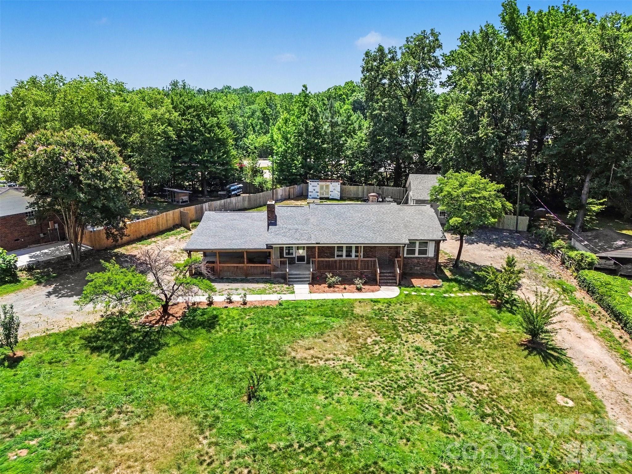 main property photo 40