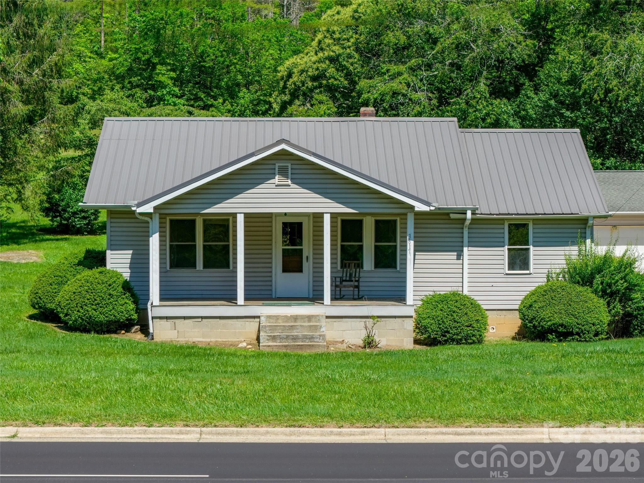 main property photo 32