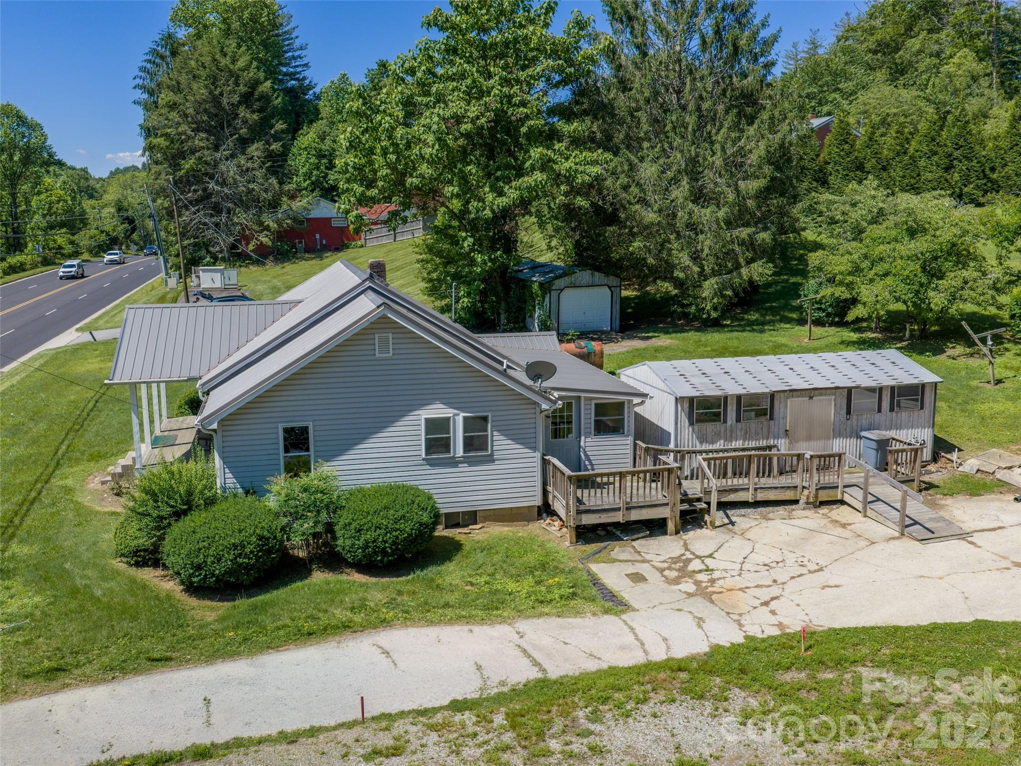 main property photo 34