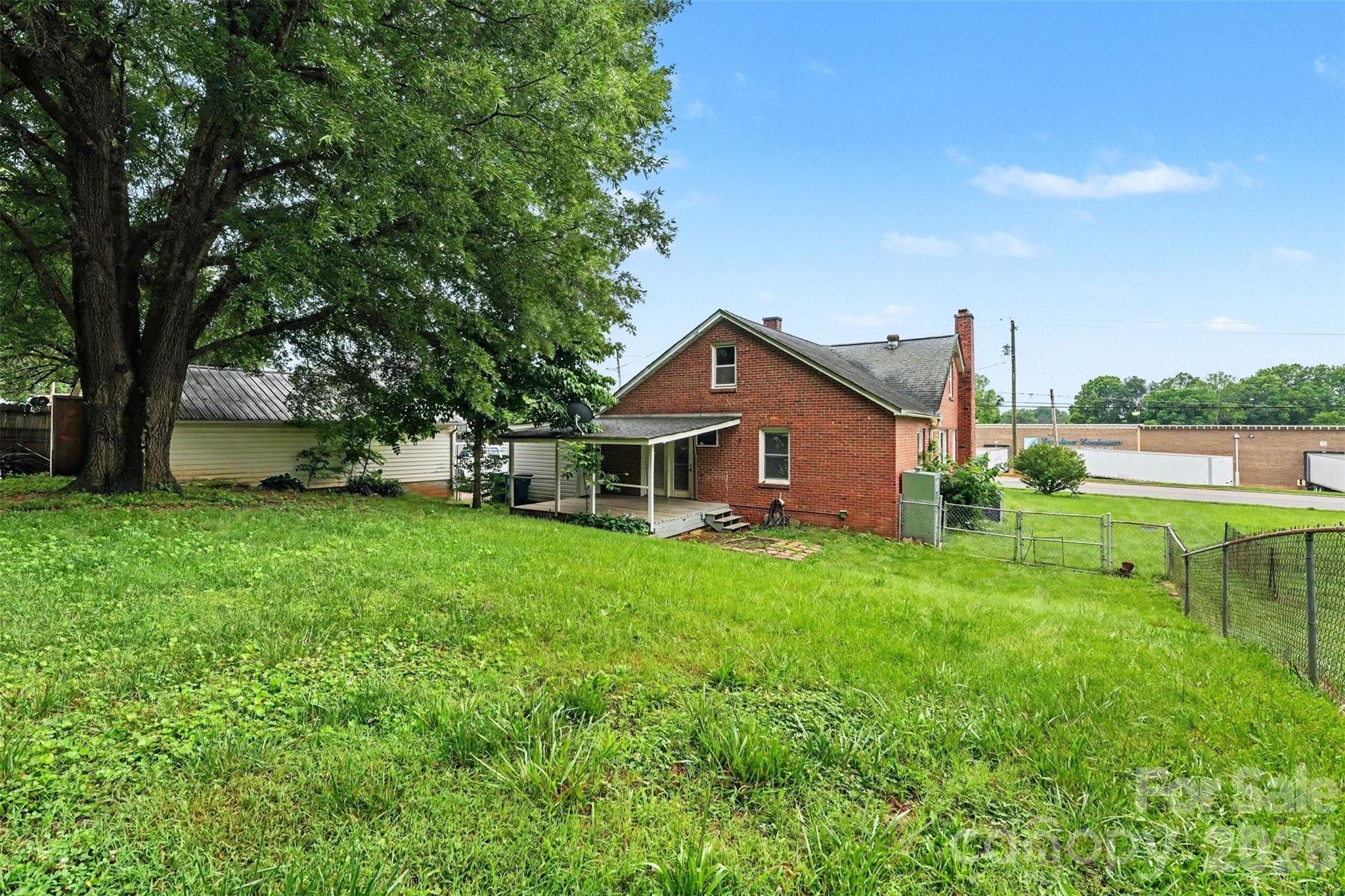 main property photo 20