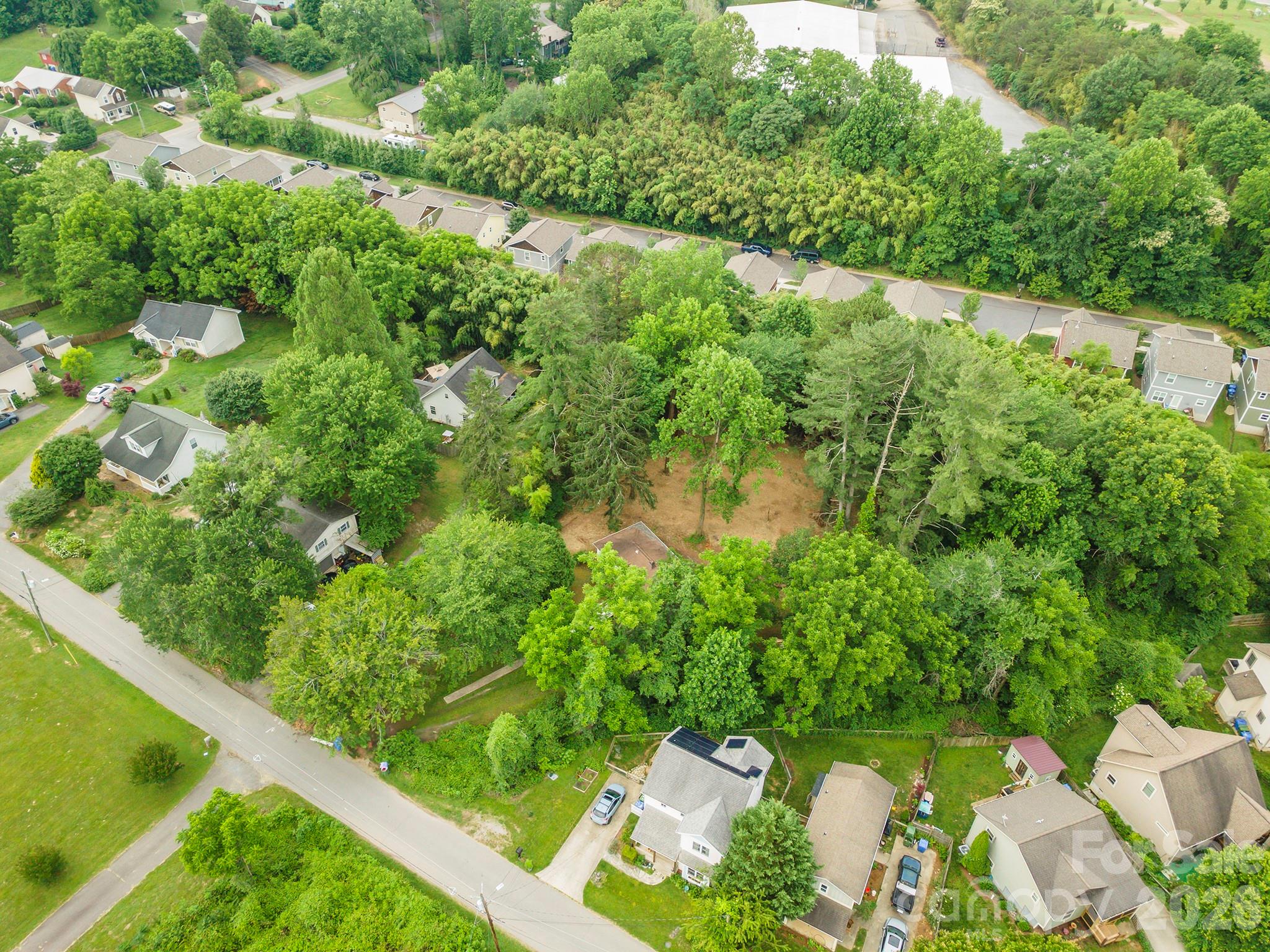 main property photo 31