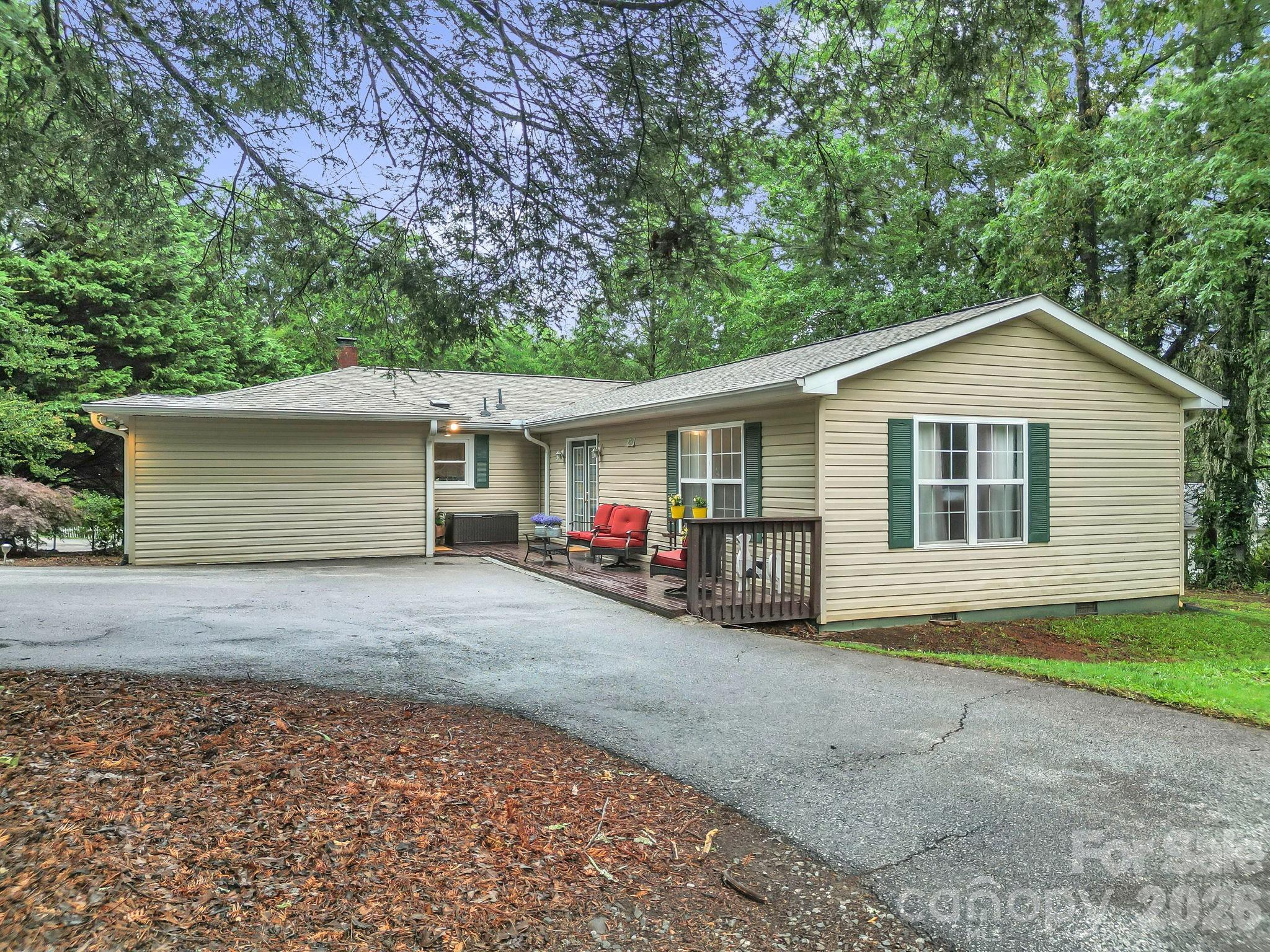 main property photo 23