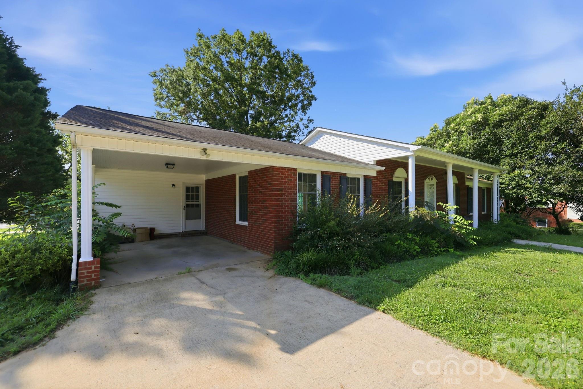 main property photo 34
