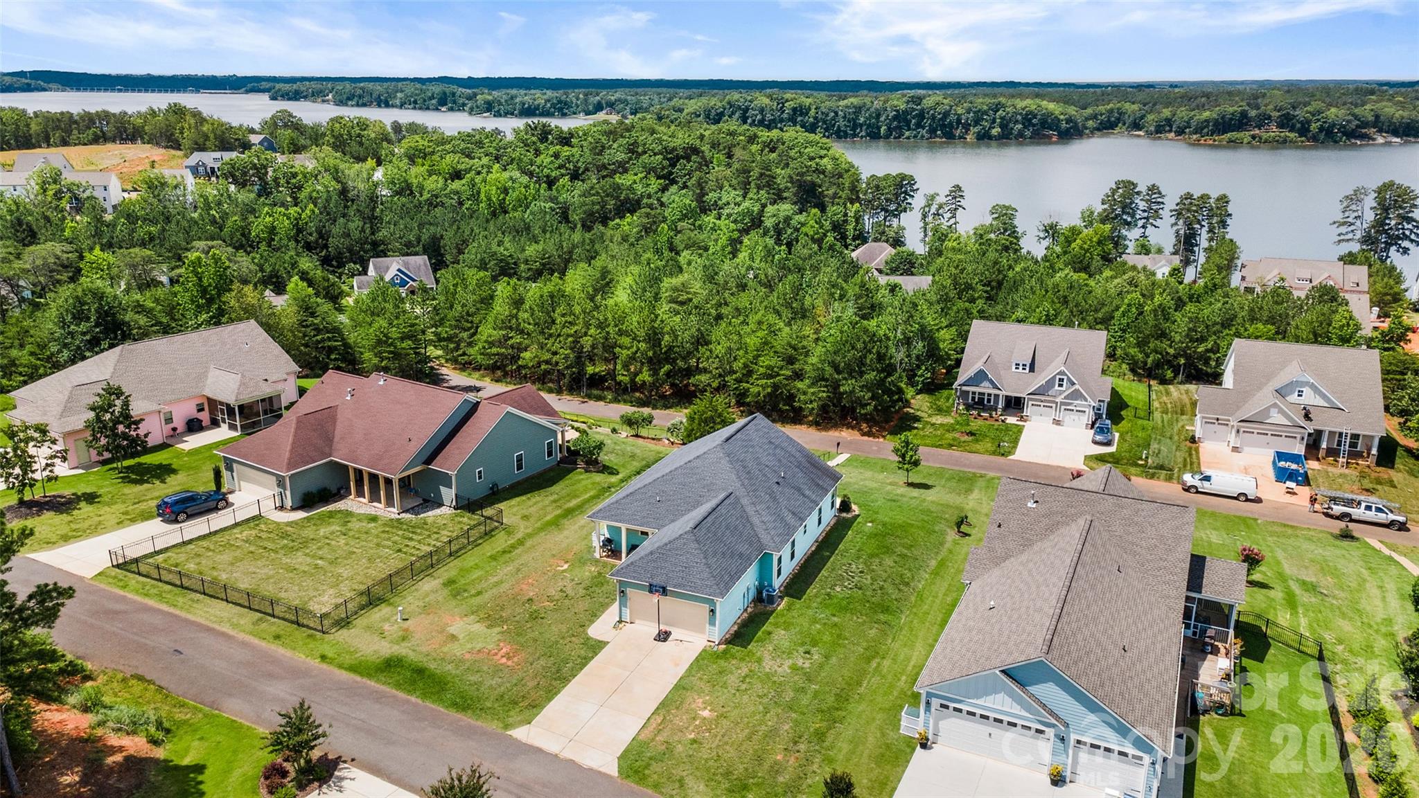 main property photo 27
