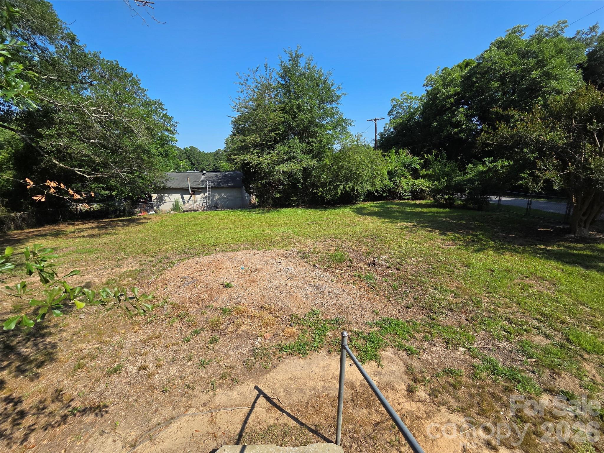 main property photo 23