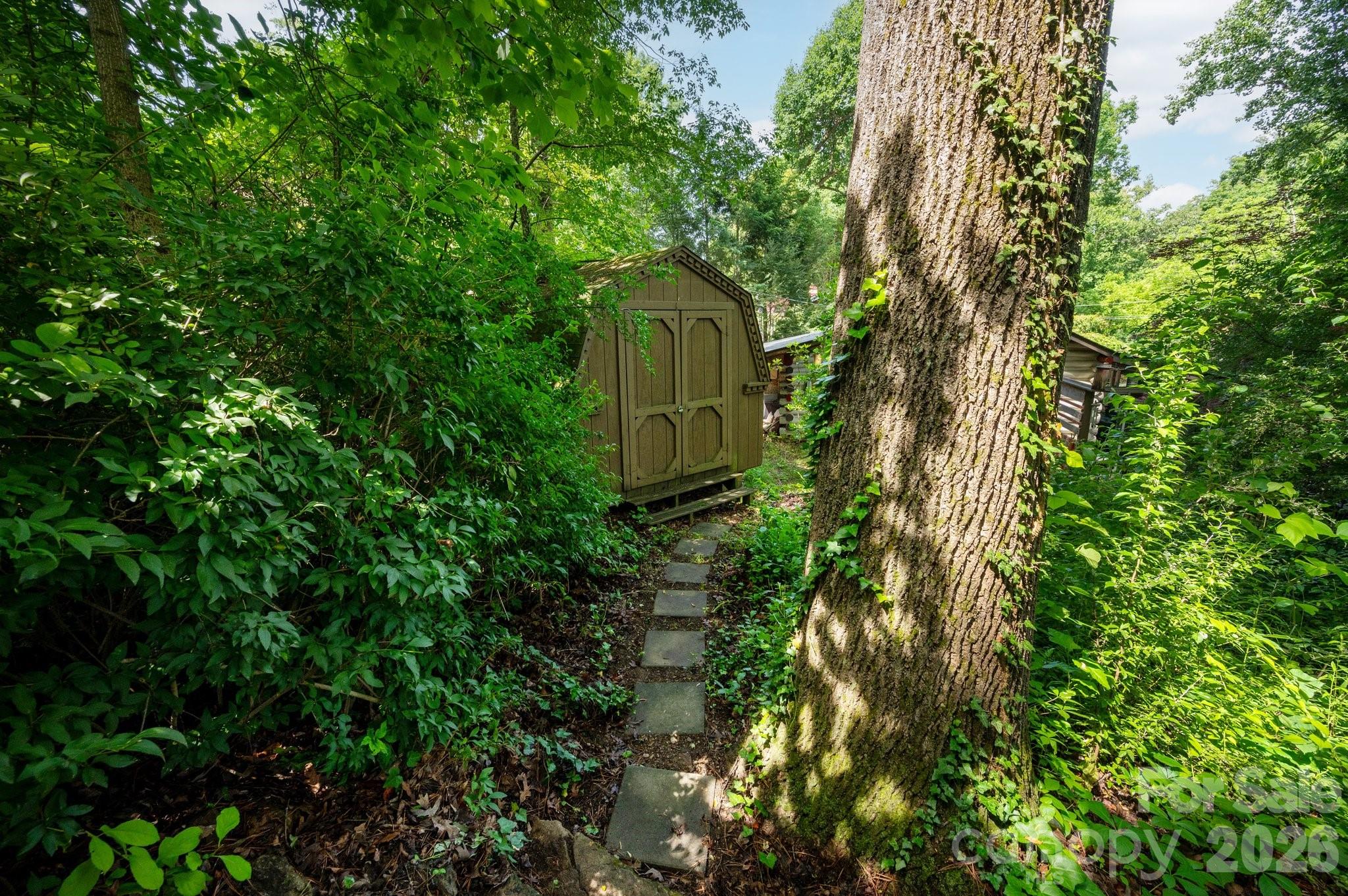 main property photo 31