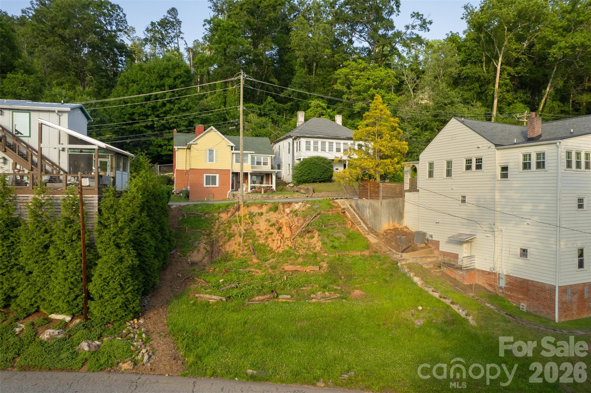 main property photo 10