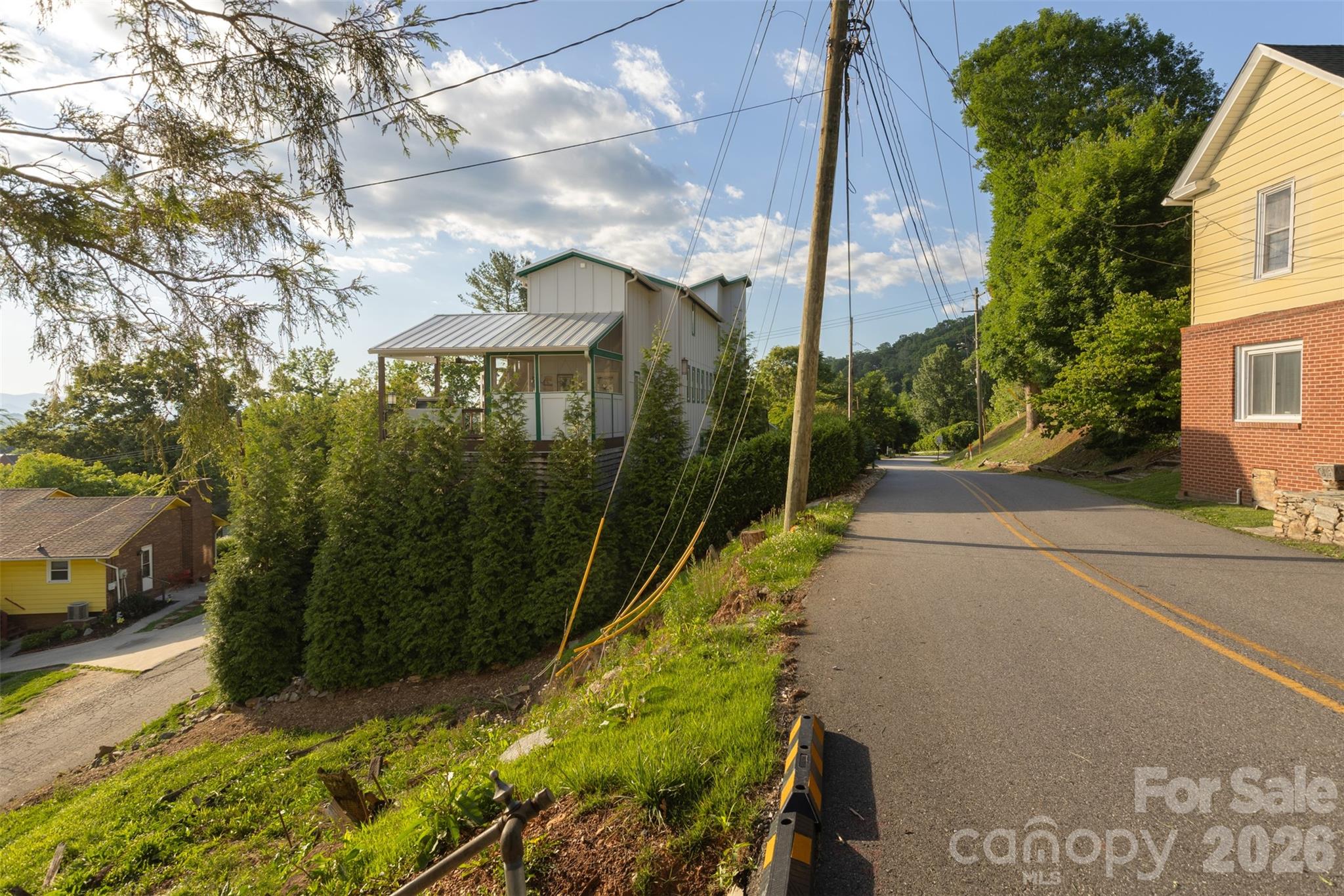 main property photo 16