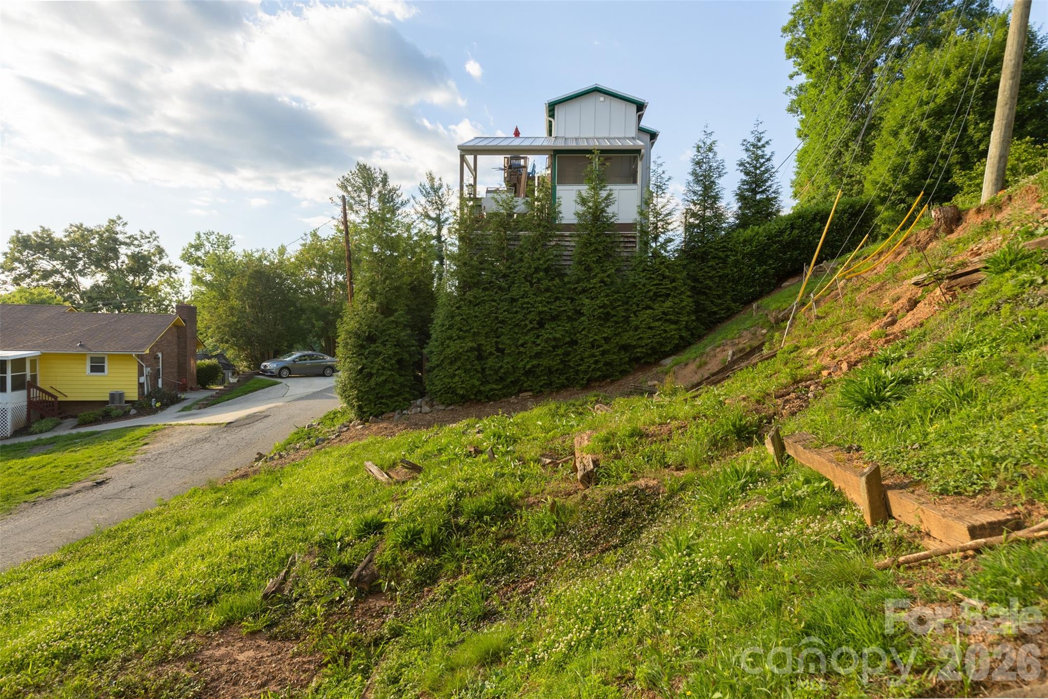 main property photo 4