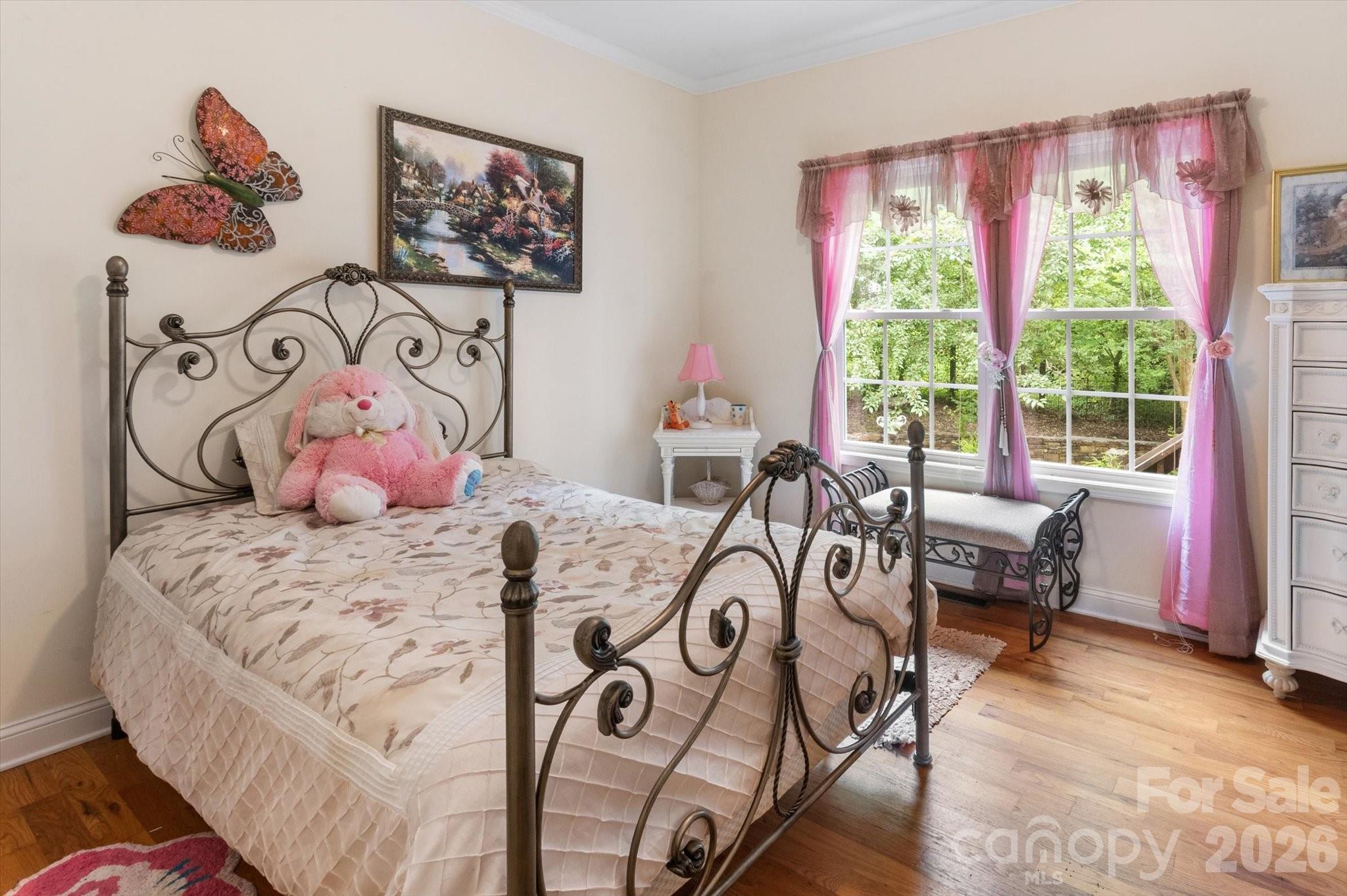 main property photo 28