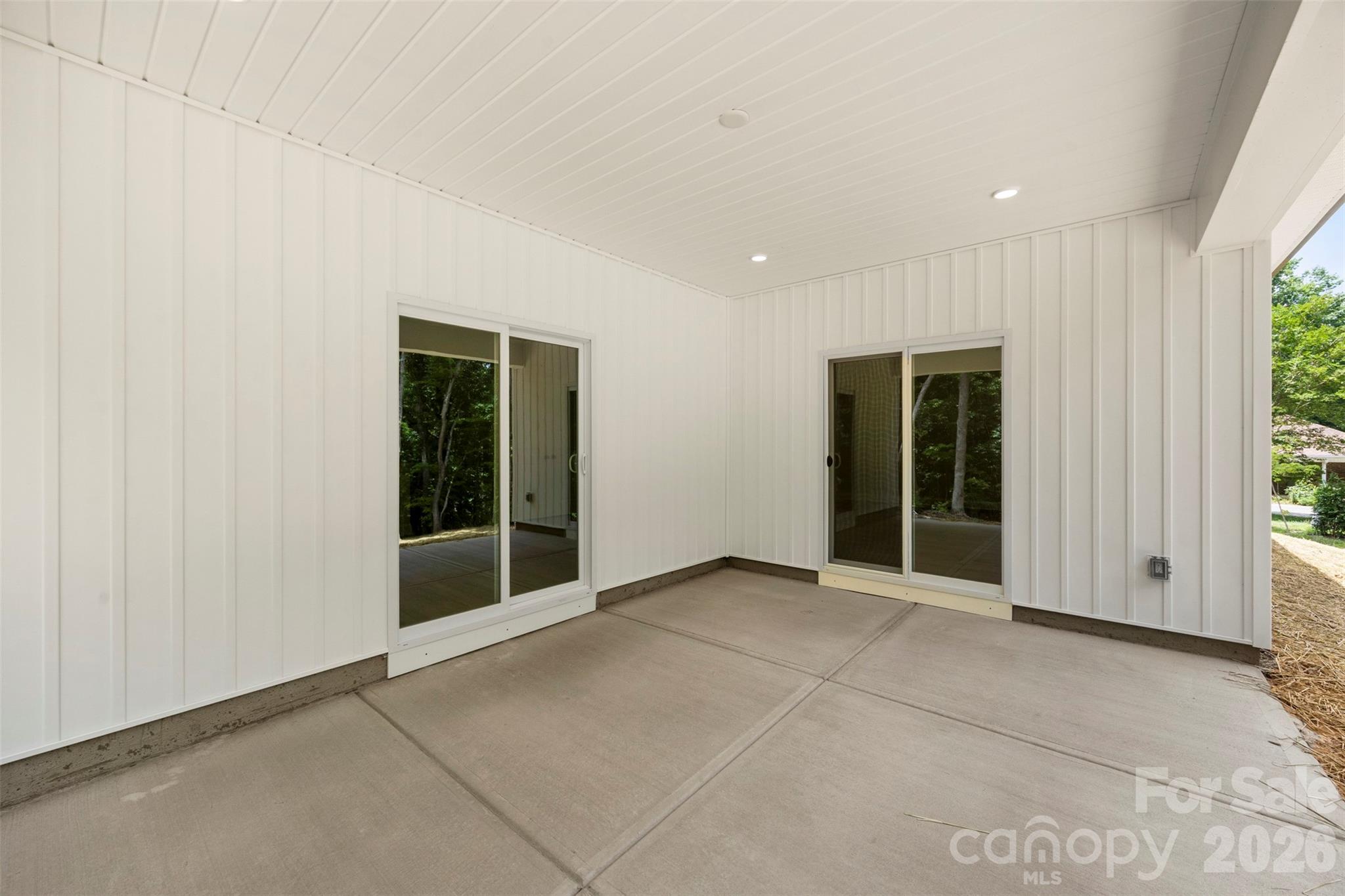main property photo 39