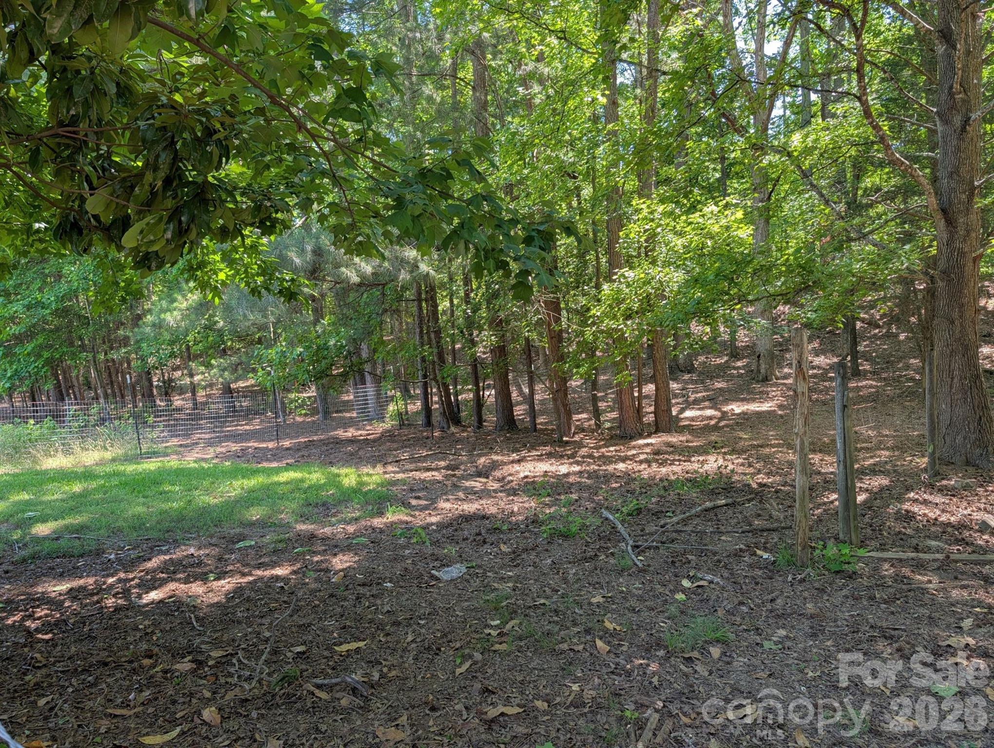main property photo 40