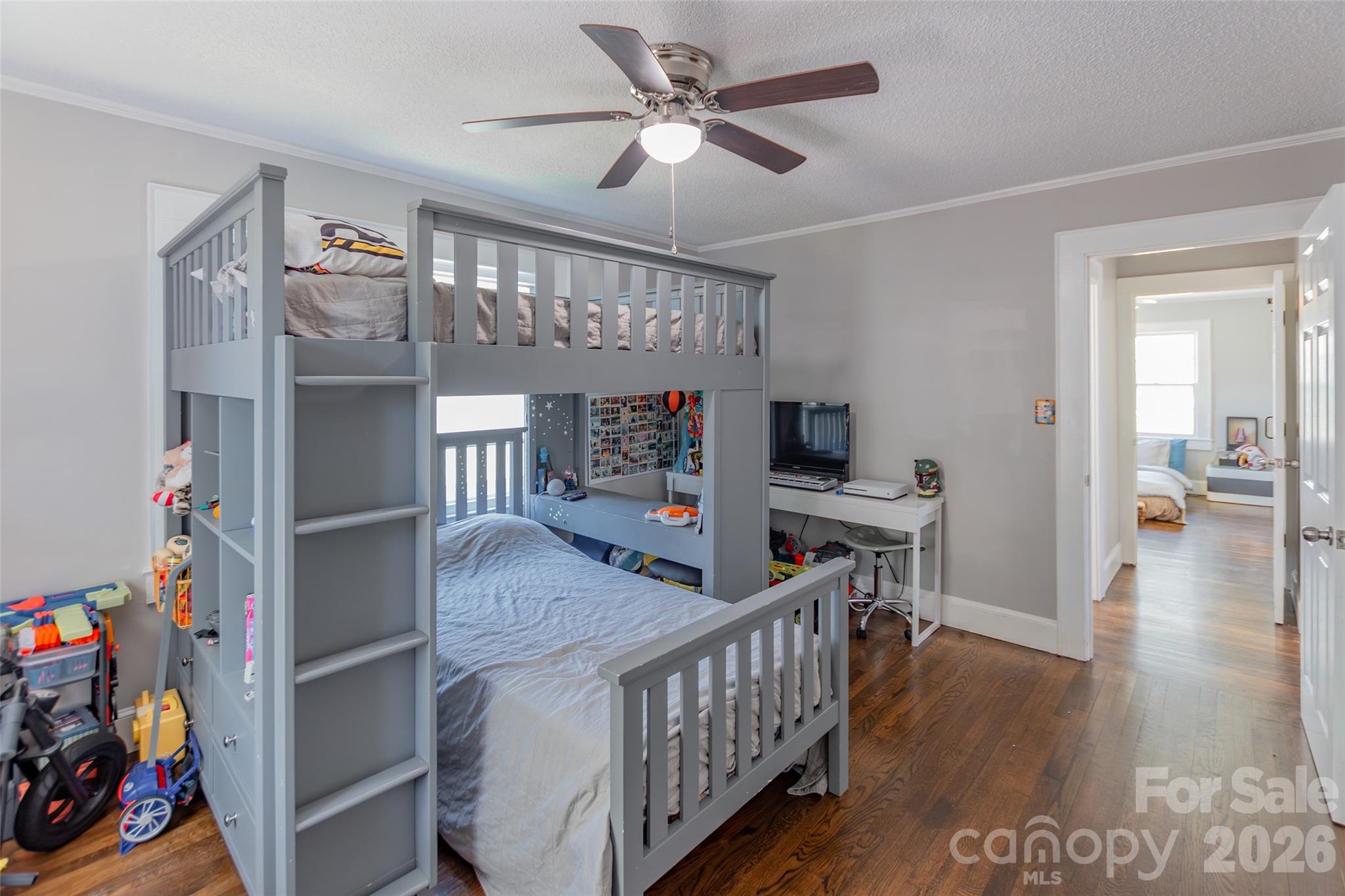 main property photo 18