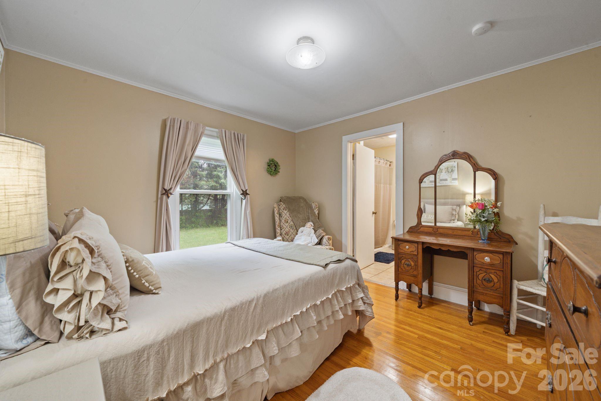 main property photo 25