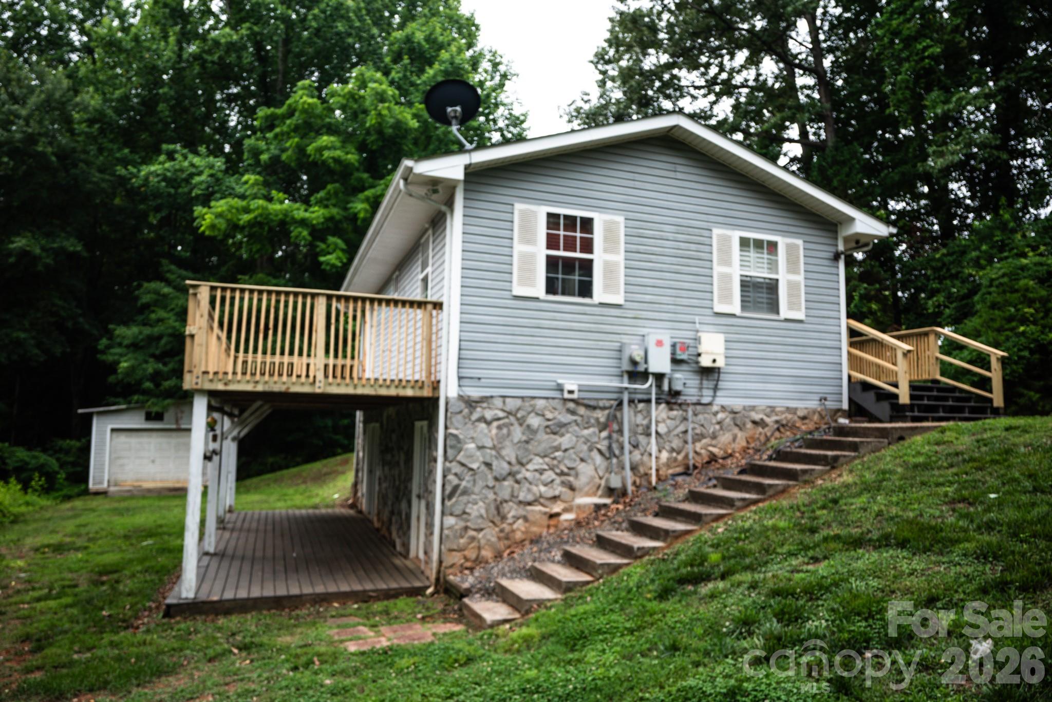 main property photo 4
