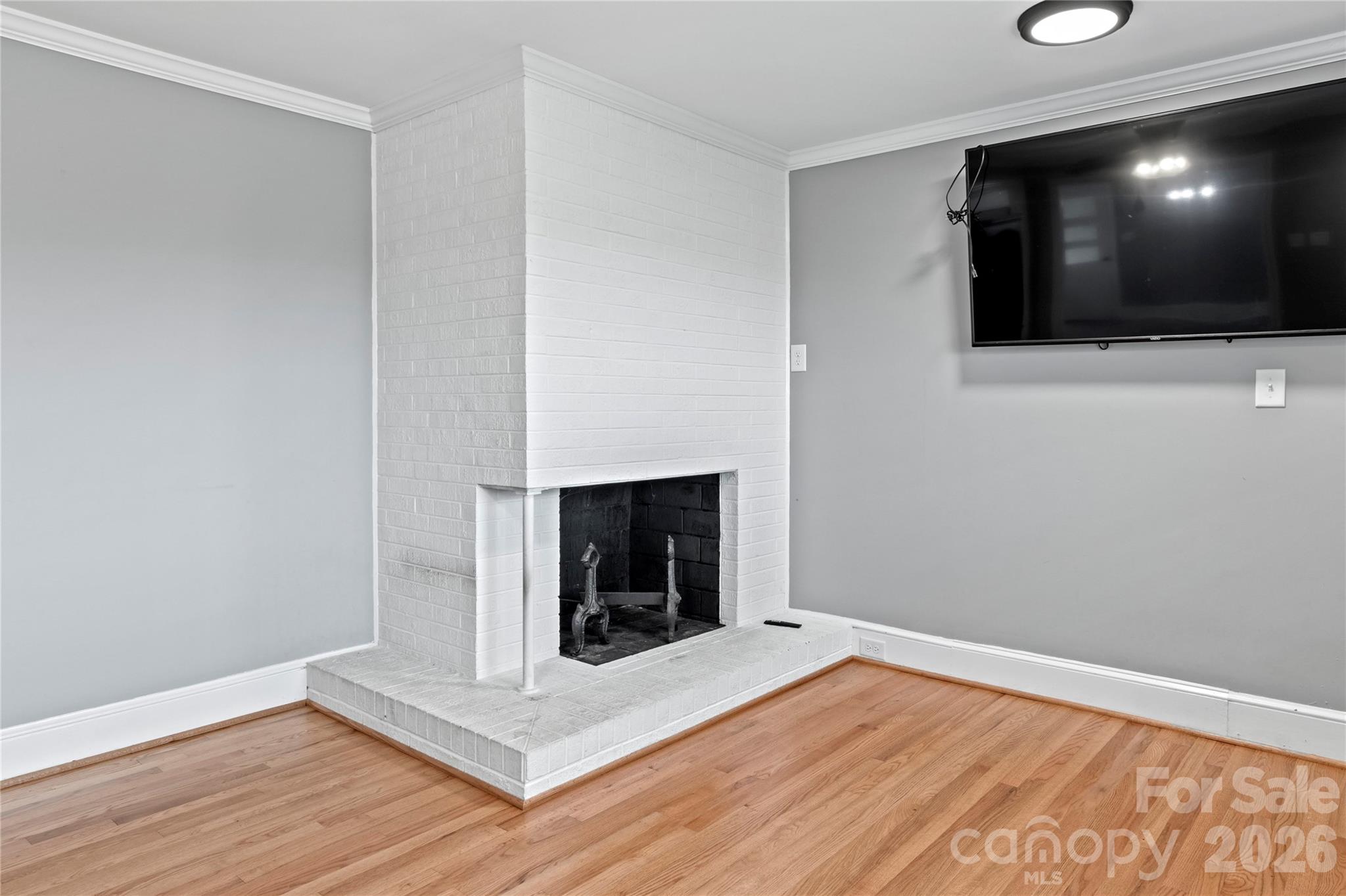 main property photo 9