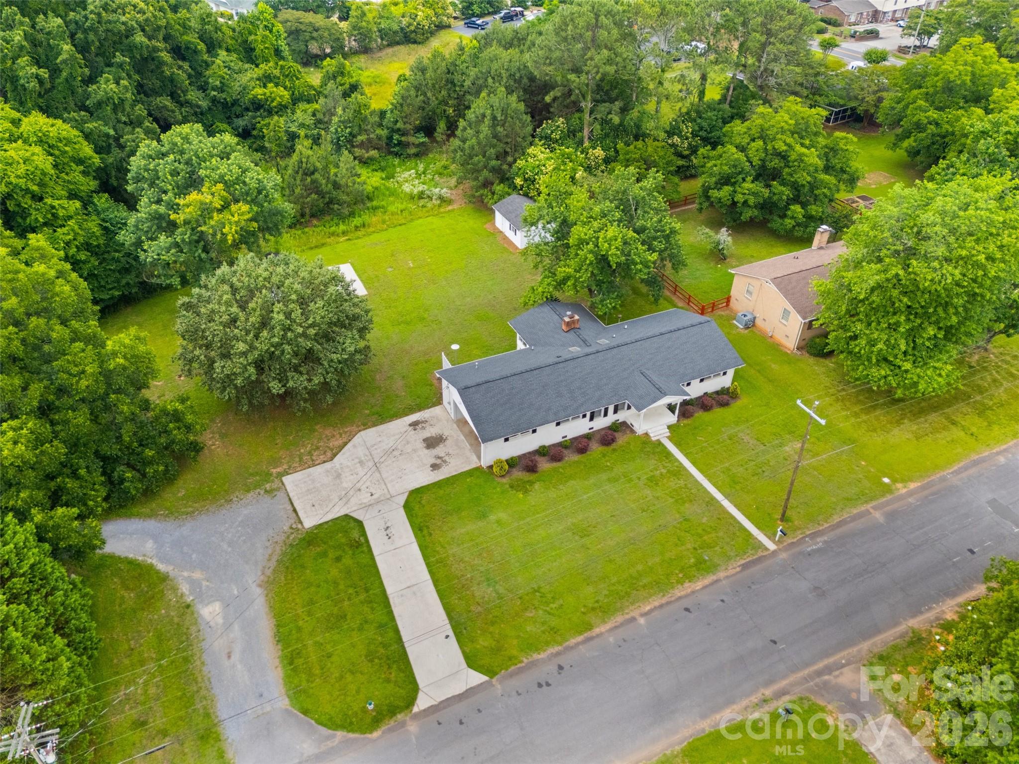 main property photo 35