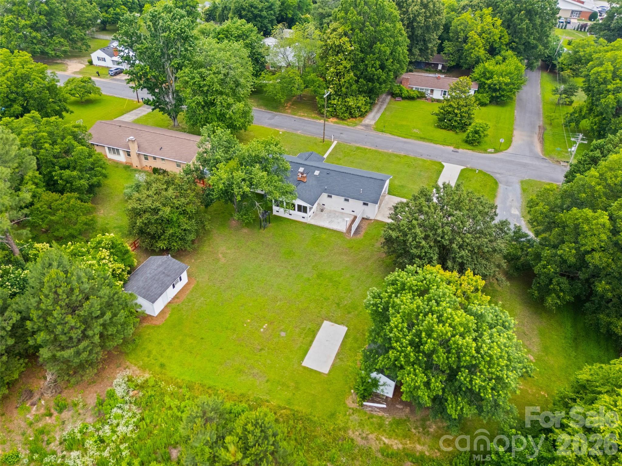 main property photo 36