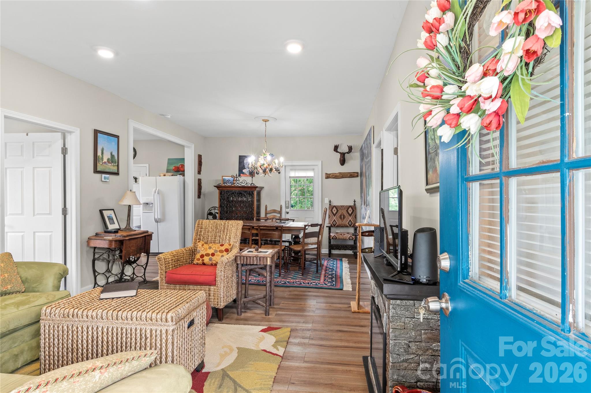 main property photo 4