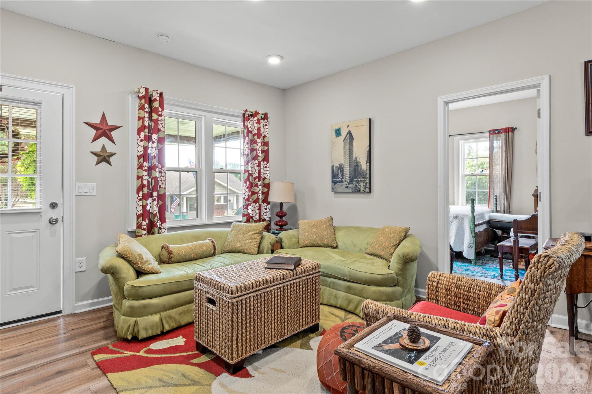 main property photo 6