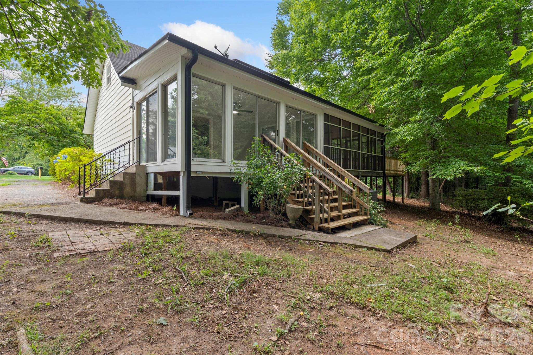 main property photo 36