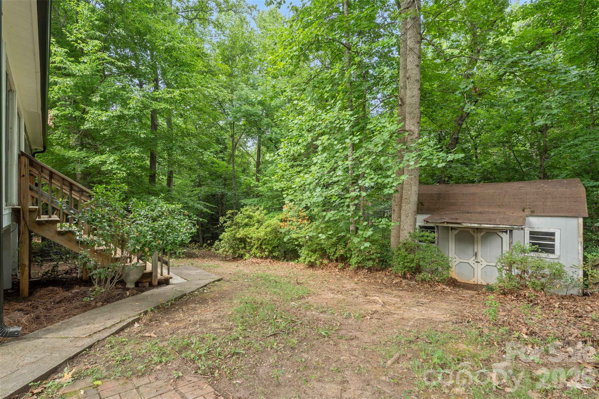 main property photo 37