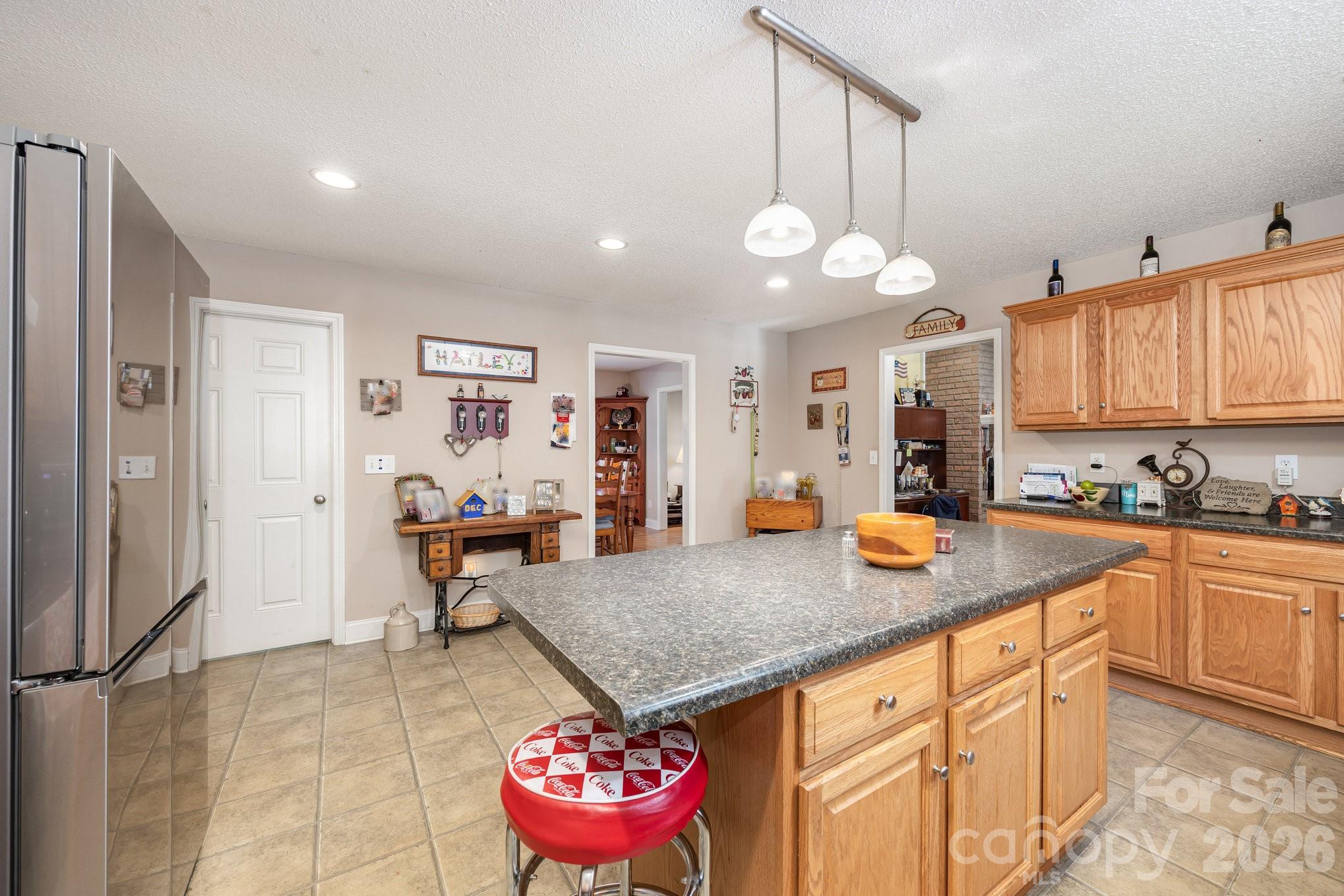 main property photo 14
