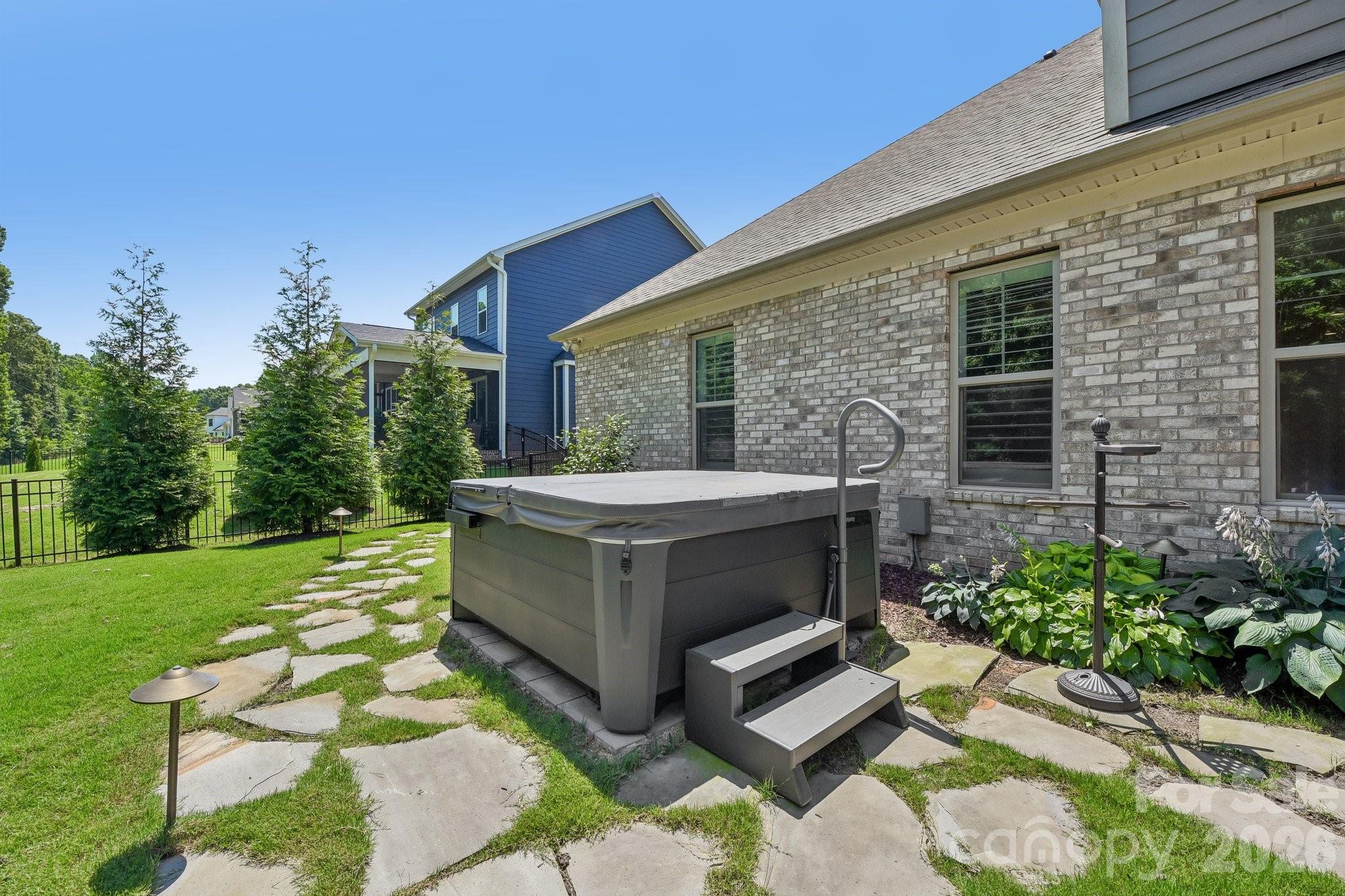 main property photo 31