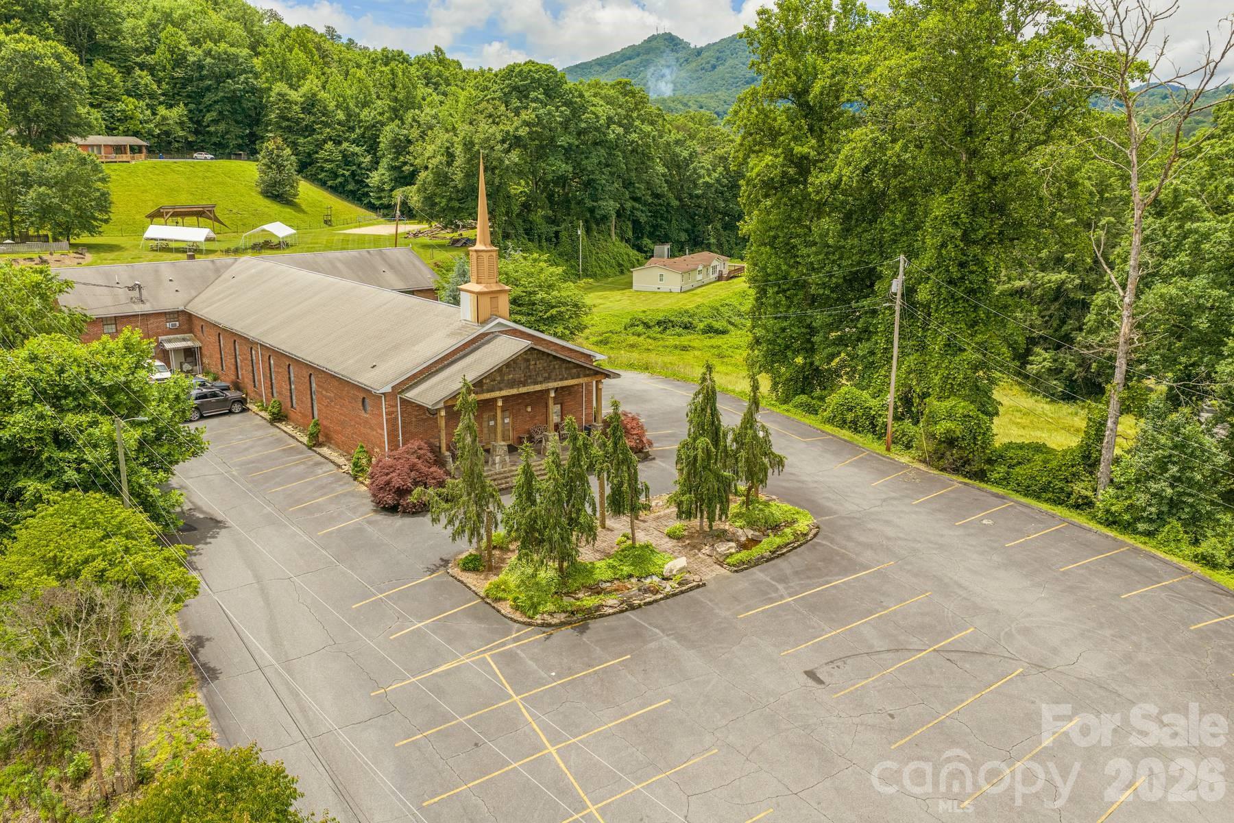 main property photo 28