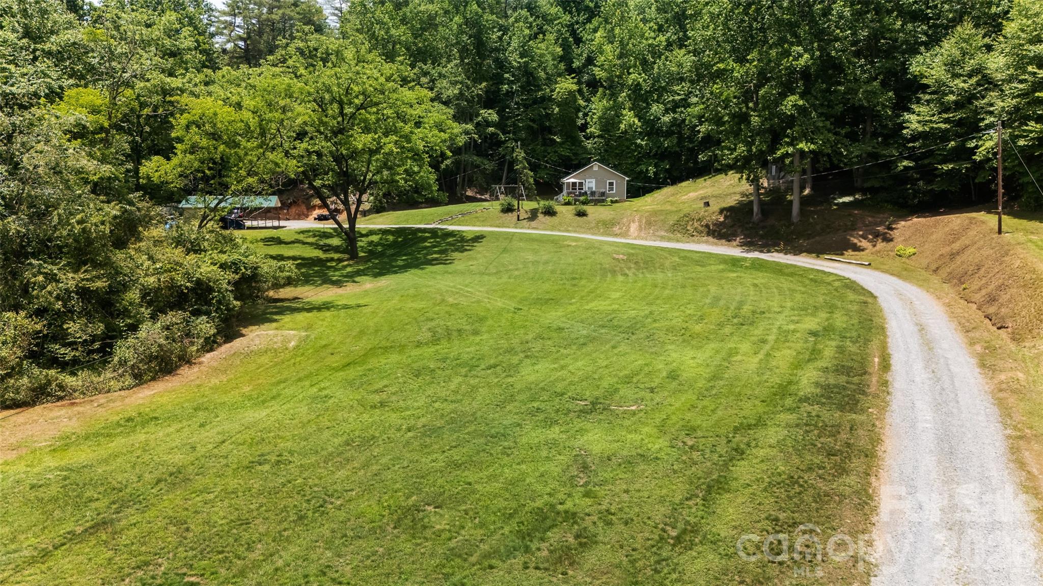 main property photo 11