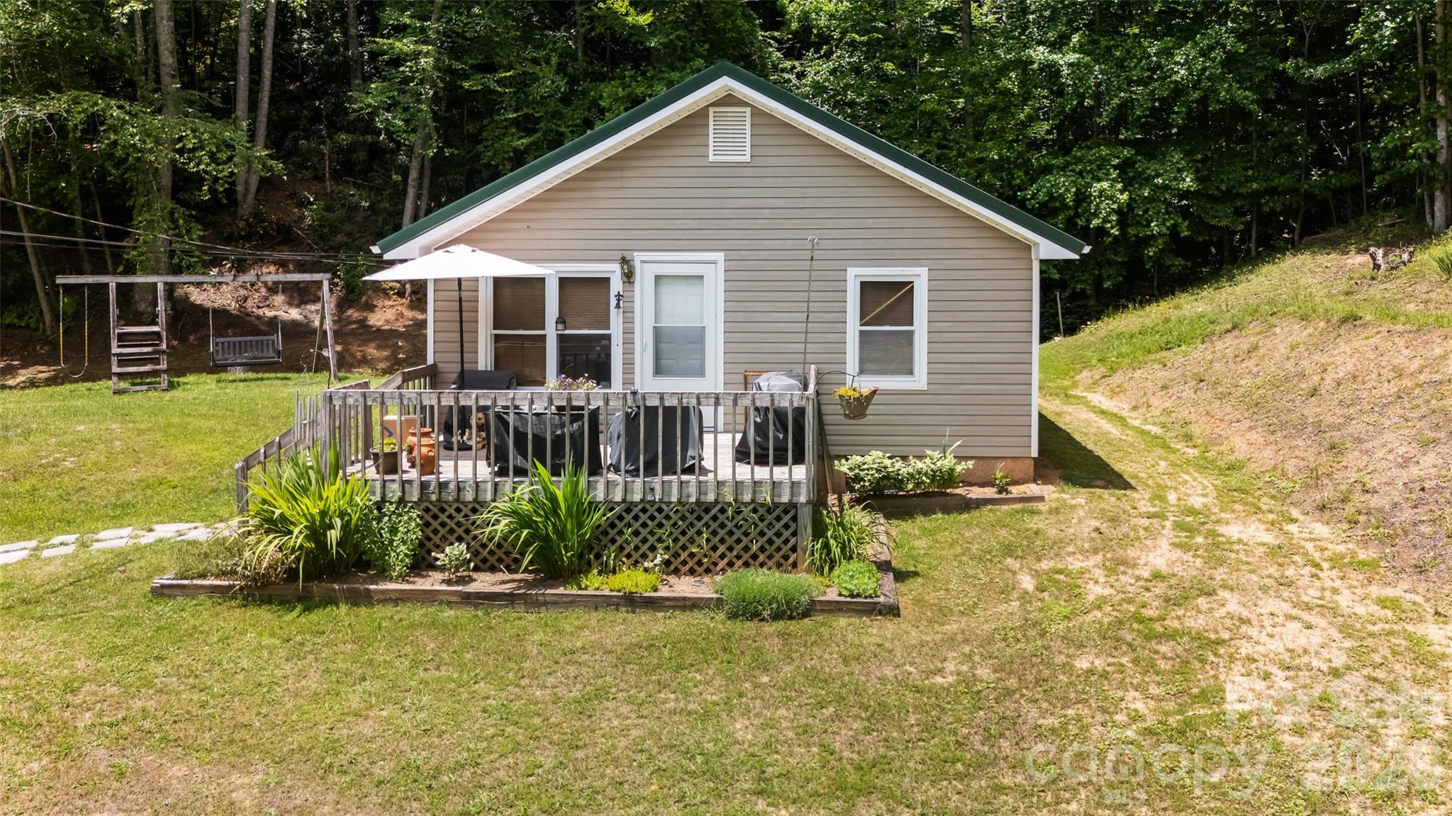 main property photo 2