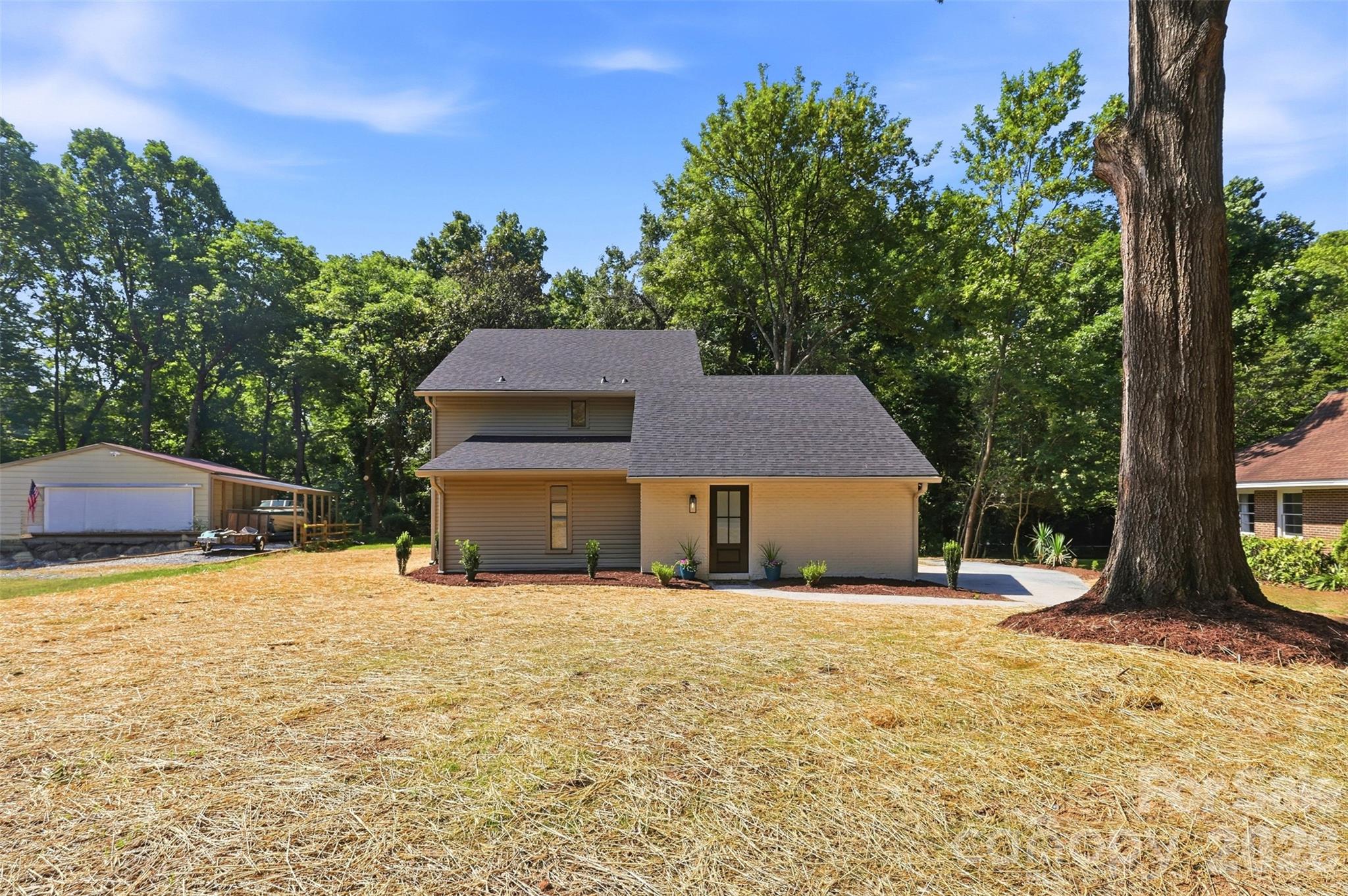 main property photo 44