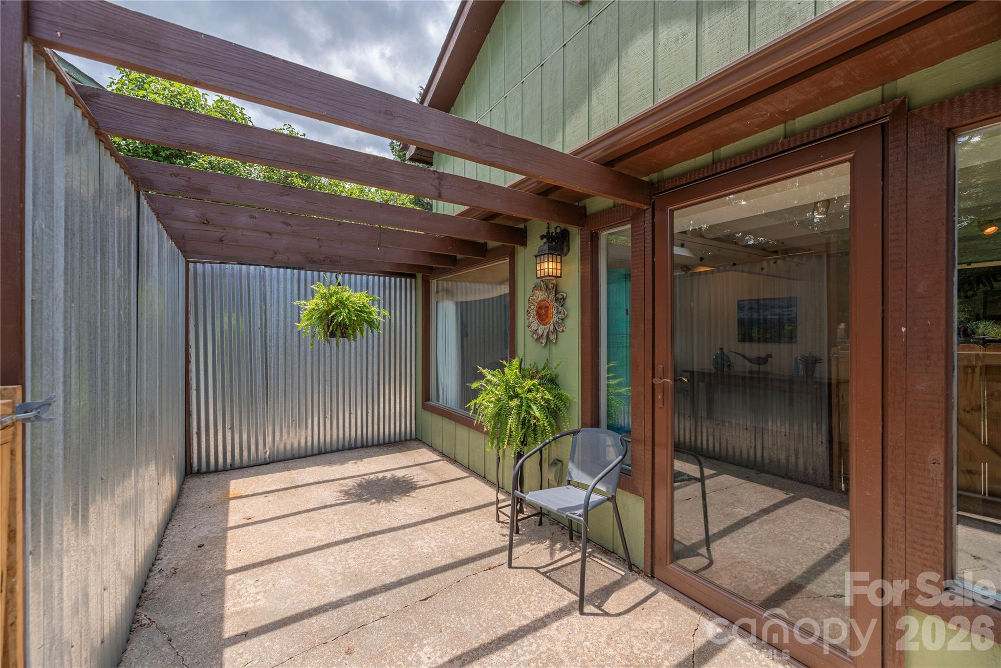 main property photo 21