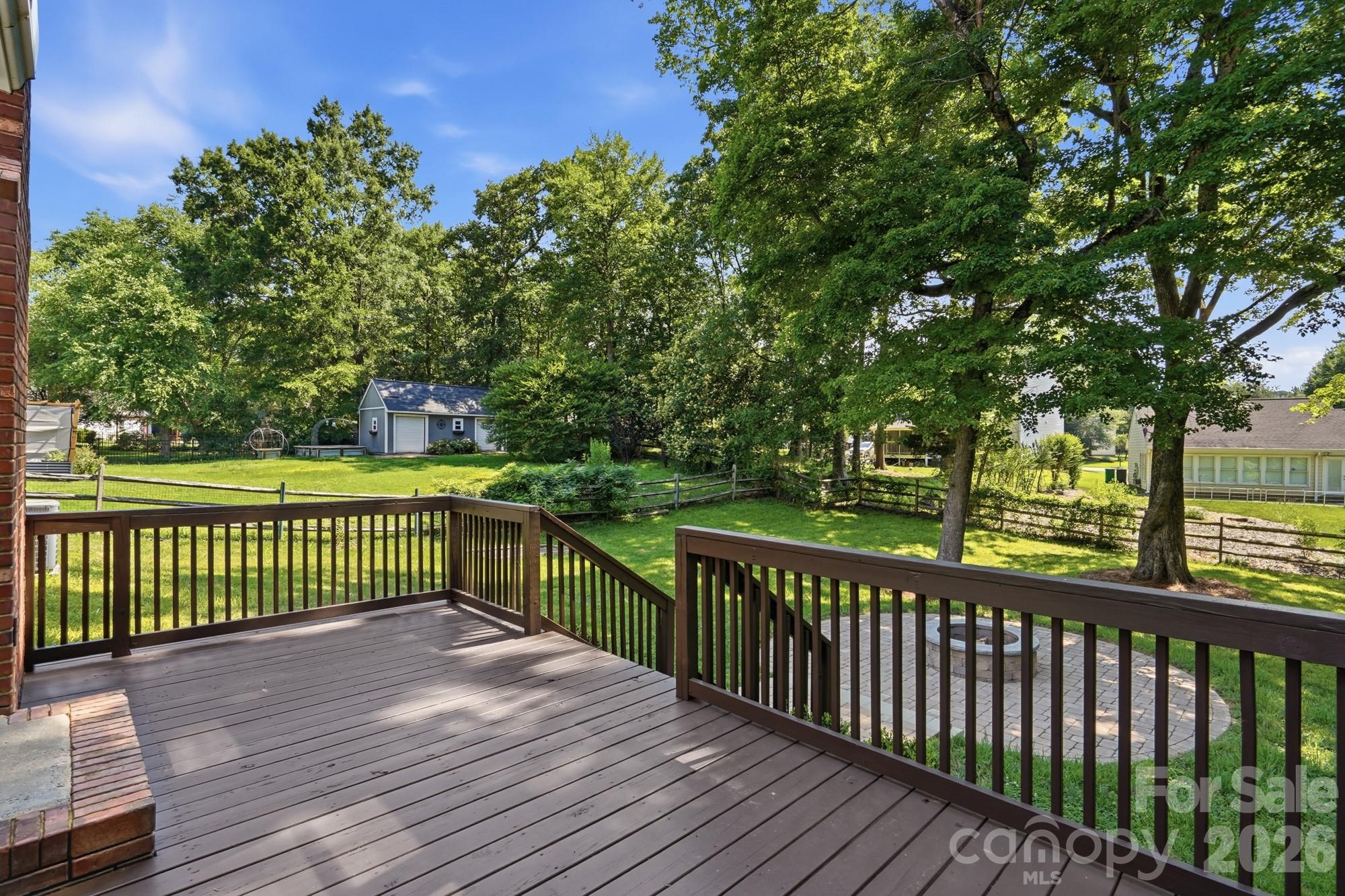 main property photo 30