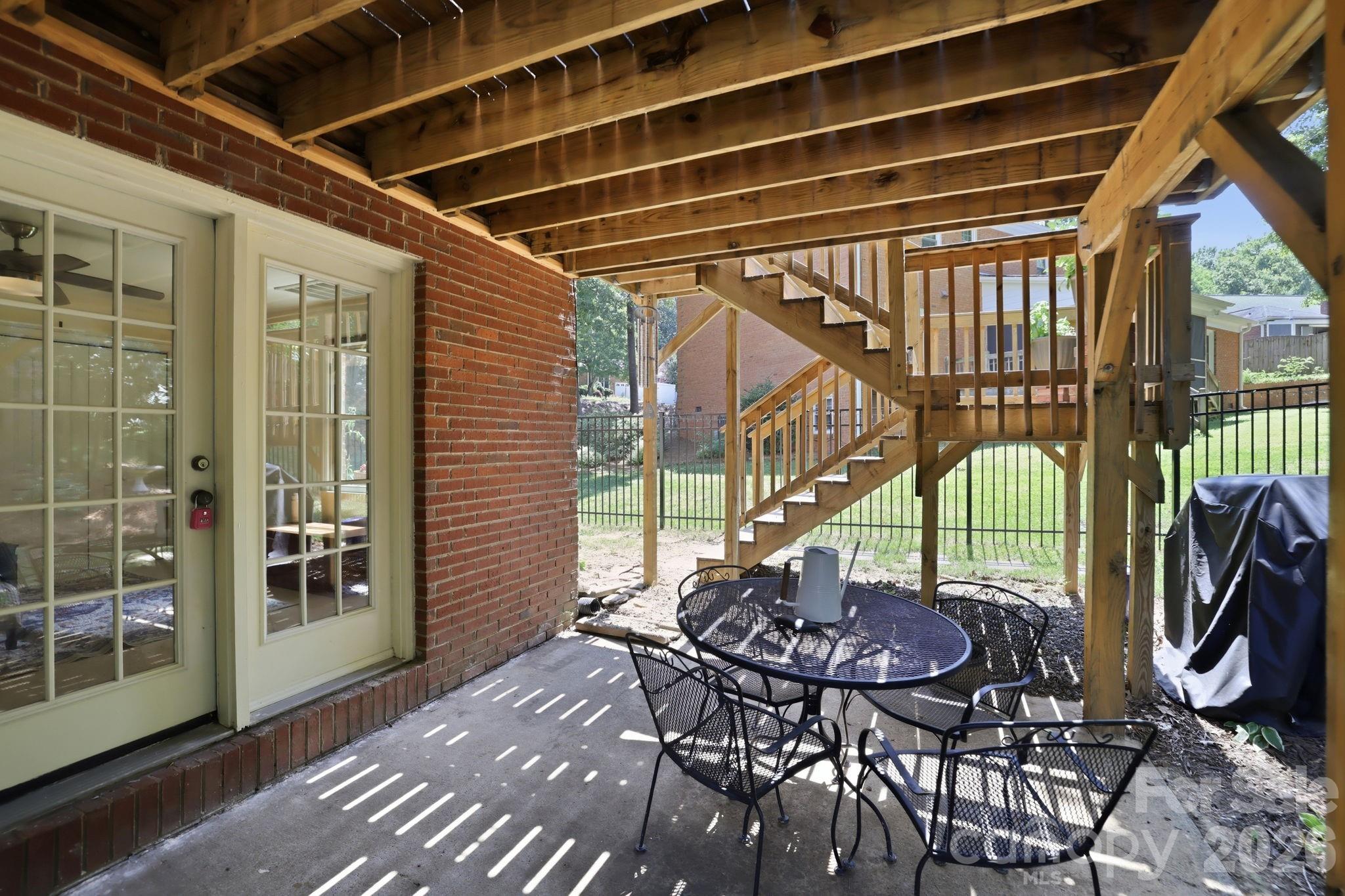 main property photo 38