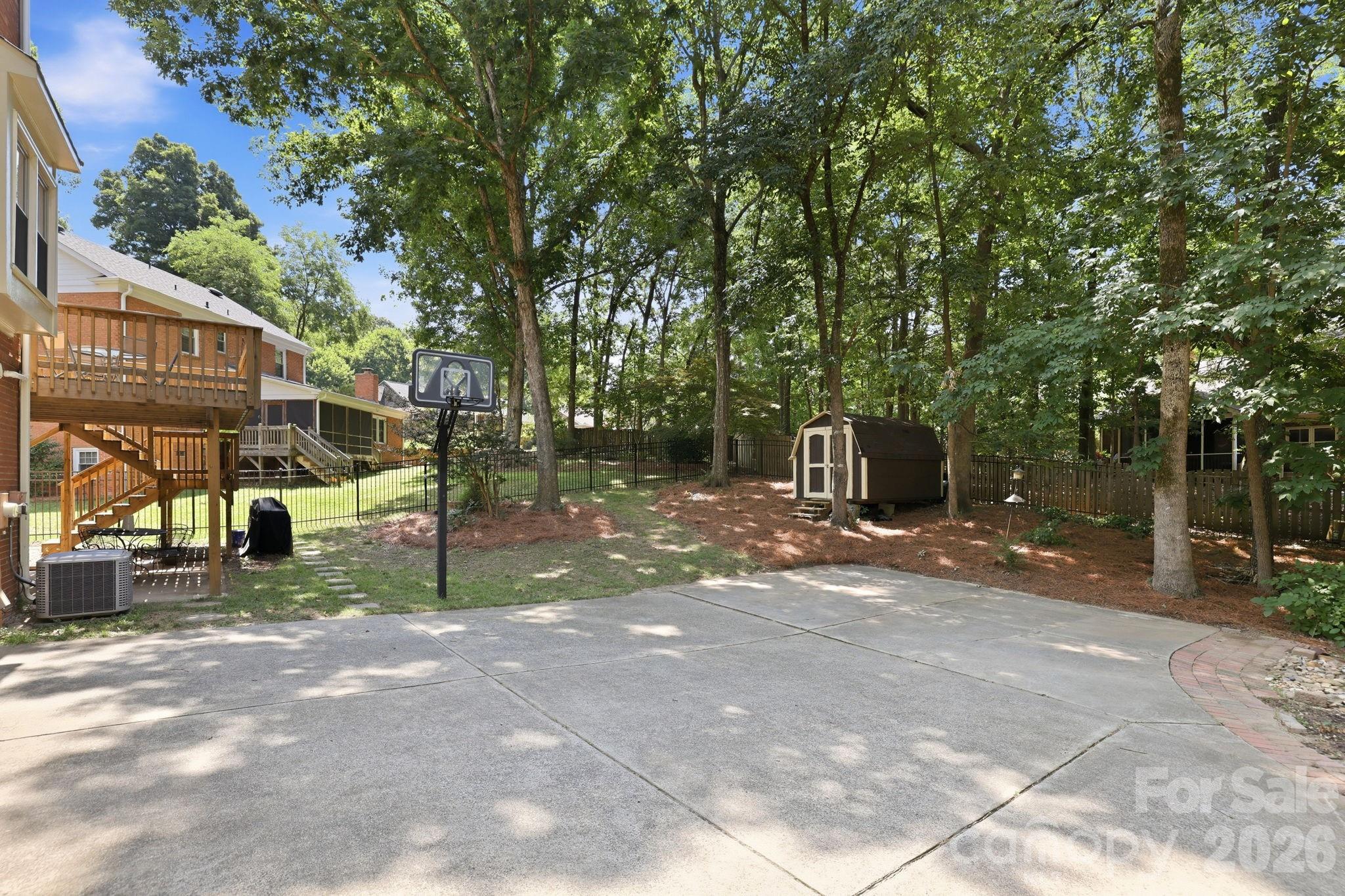 main property photo 39