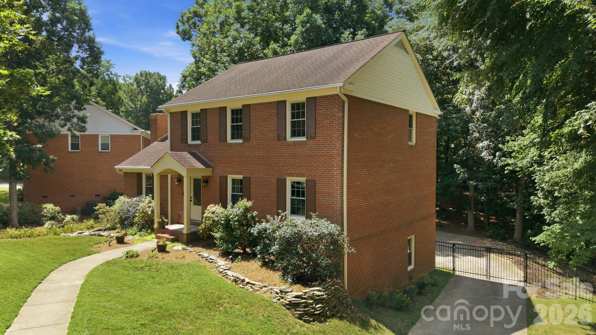 main property photo 41